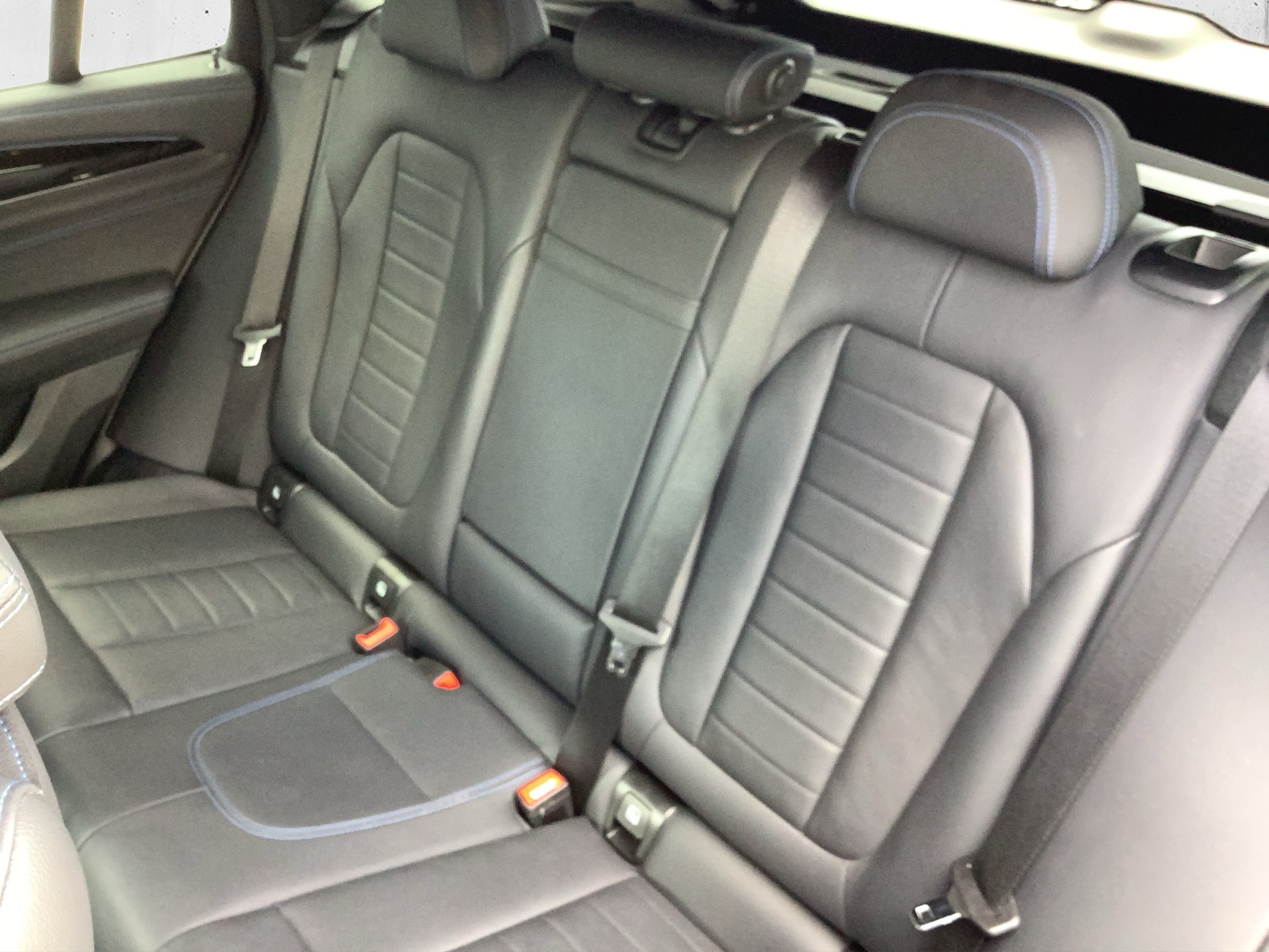 BMW iX3 Impressive-image-19