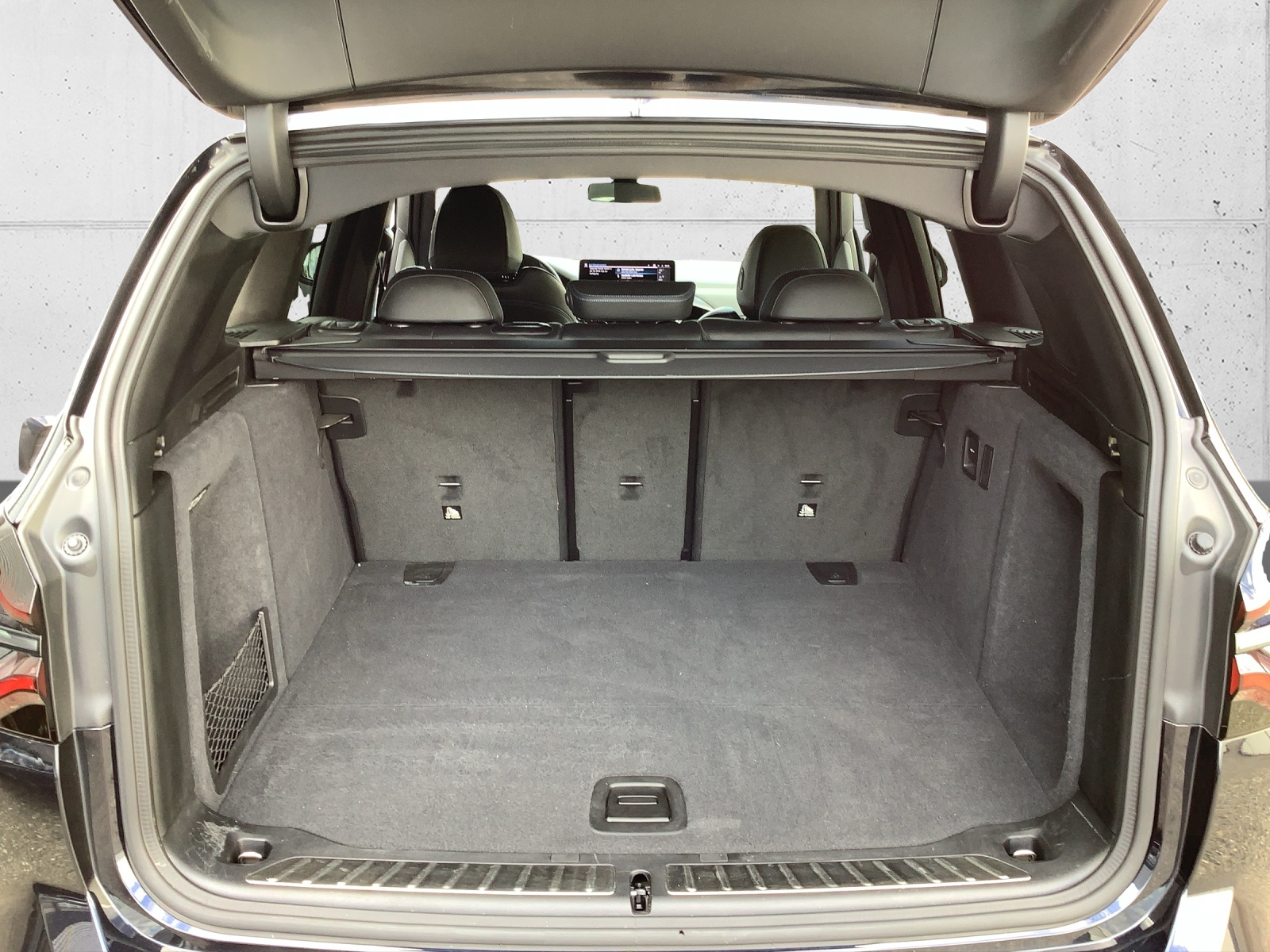 BMW iX3 Impressive-image-9