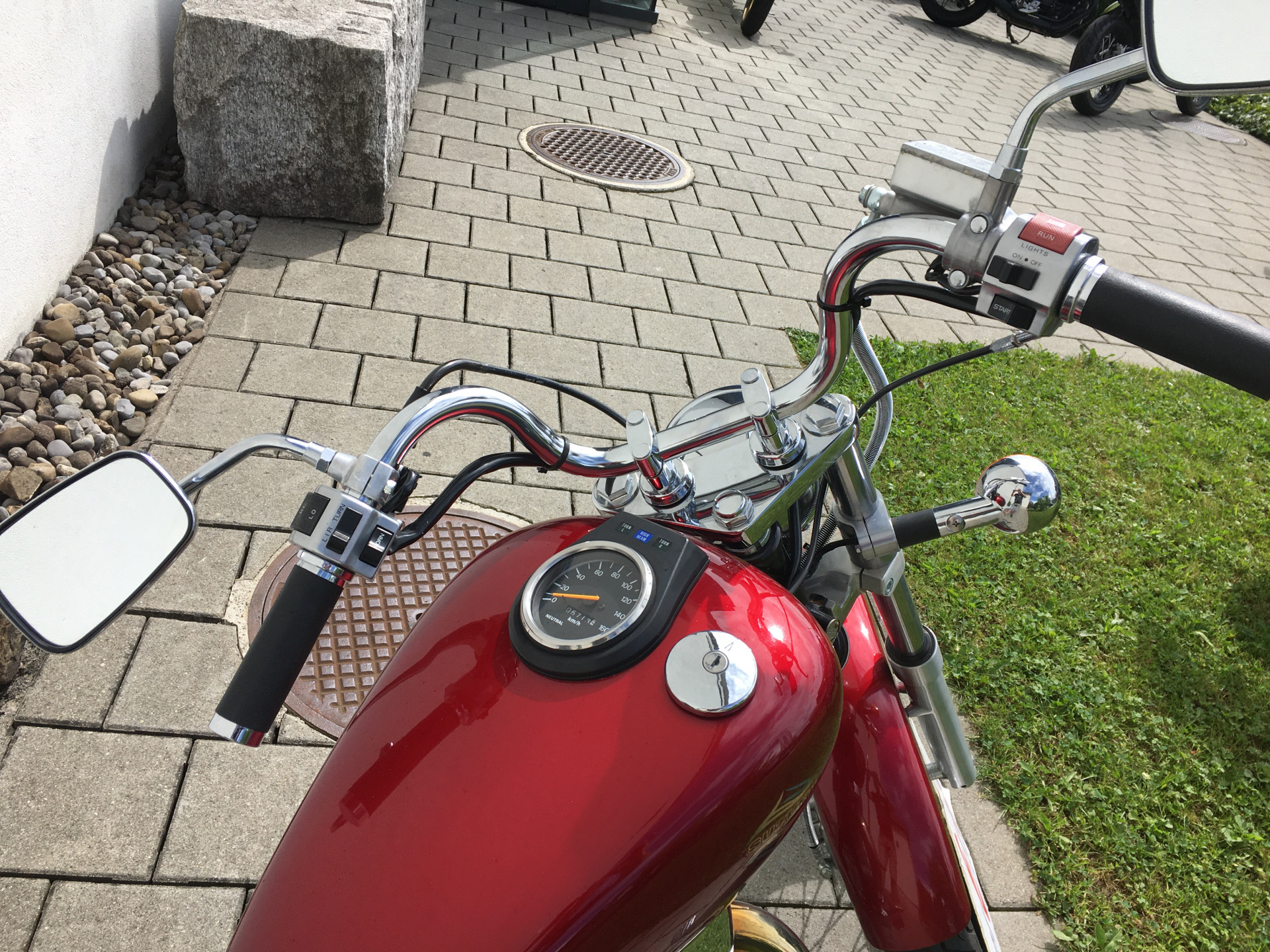 SUZUKI LS 650 P Savage-showroom-element-1