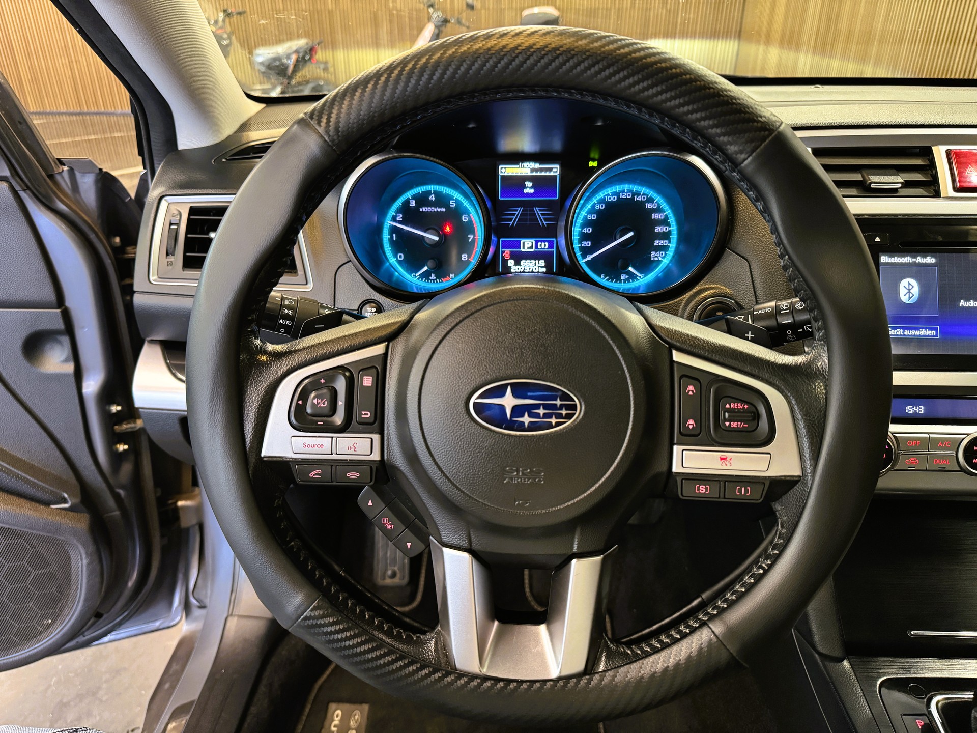 SUBARU Outback 2.5i Luxury AWD Lineartronic-image-10