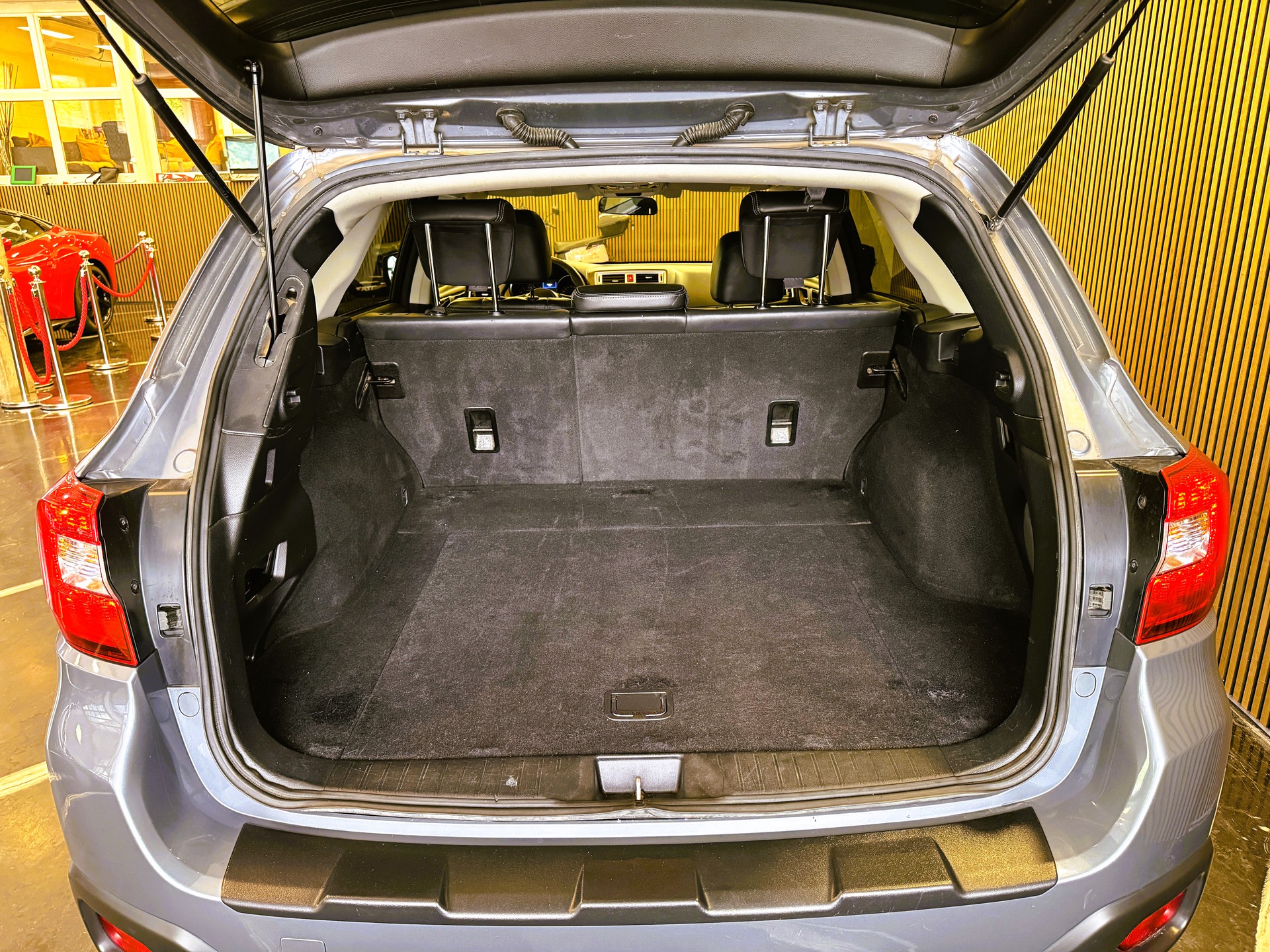 SUBARU Outback 2.5i Luxury AWD Lineartronic-image-5