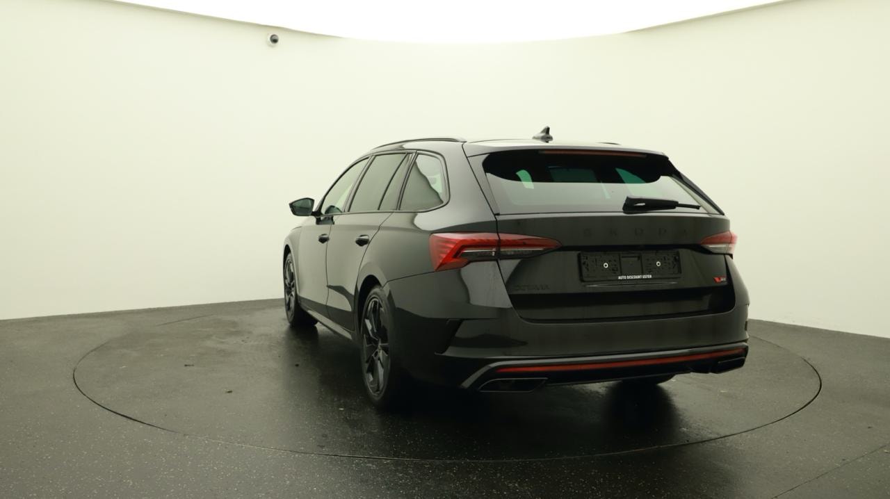 SKODA Octavia Combi 2.0 TSI DSG RS-image-3