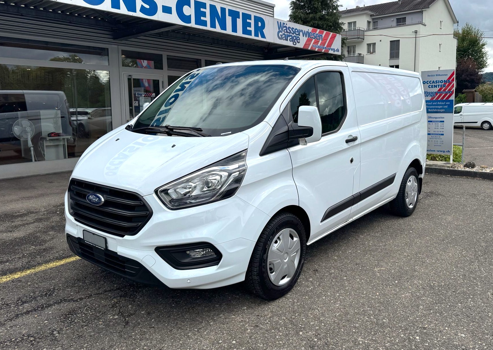 FORD Transit Custom Van 320 L1H1 Trend-image-10