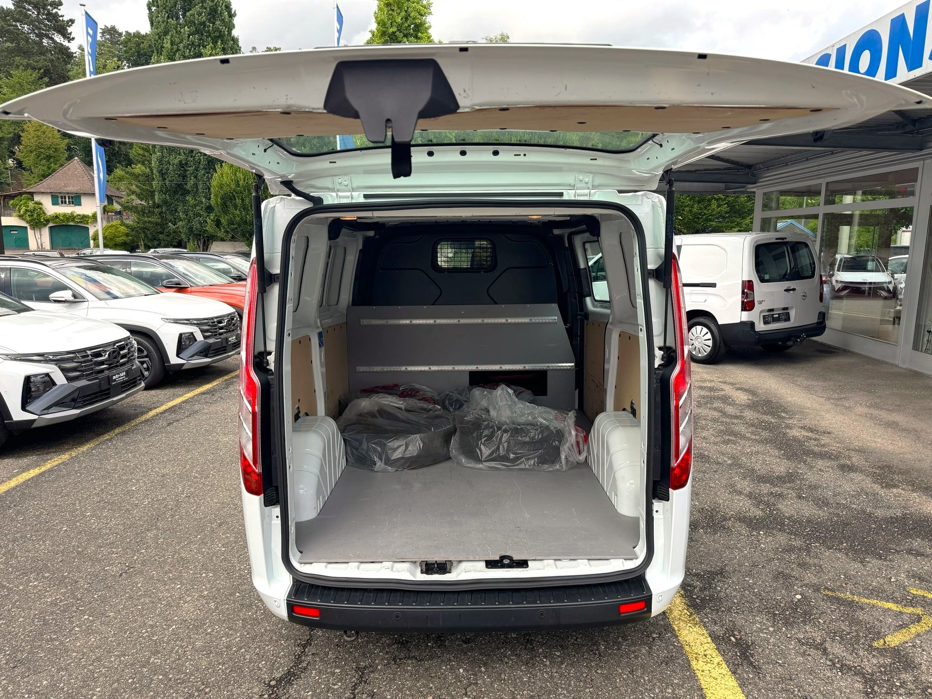 FORD Transit Custom Van 320 L1H1 Trend-image-14
