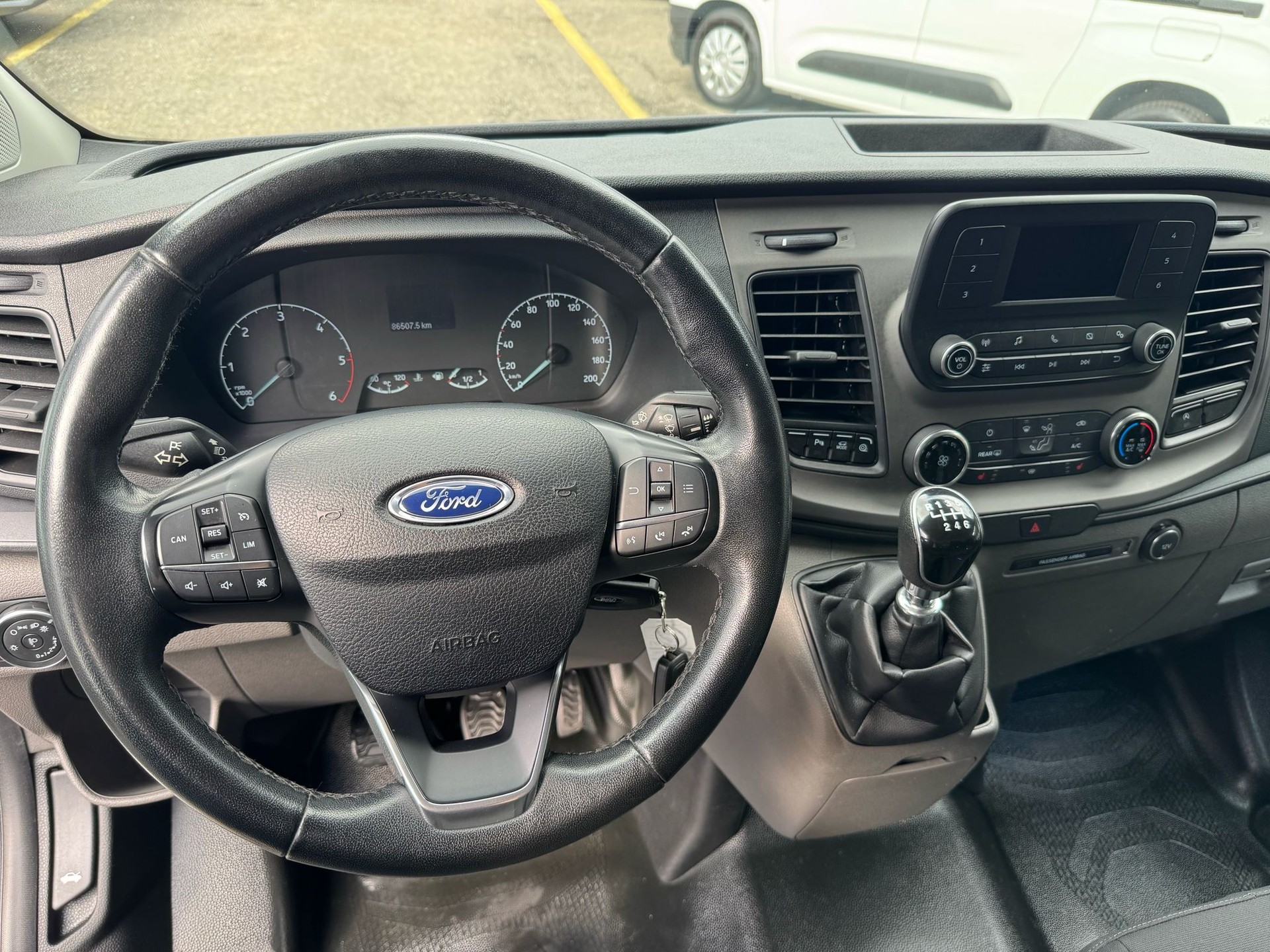 FORD Transit Custom Van 320 L1H1 Trend-image-2