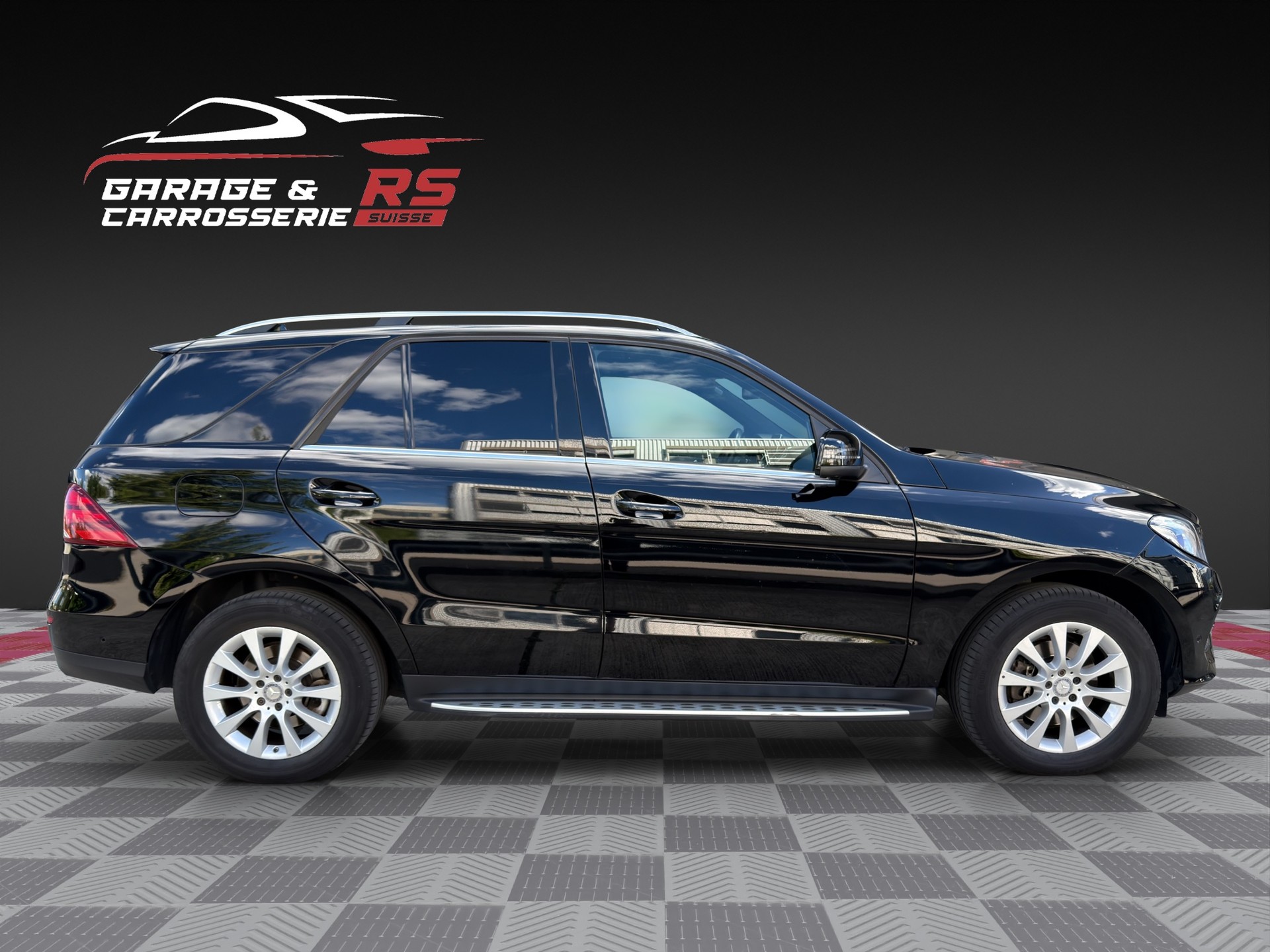 MERCEDES-BENZ GLE 250 d Executive 4Matic 9G-Tronic-image-5