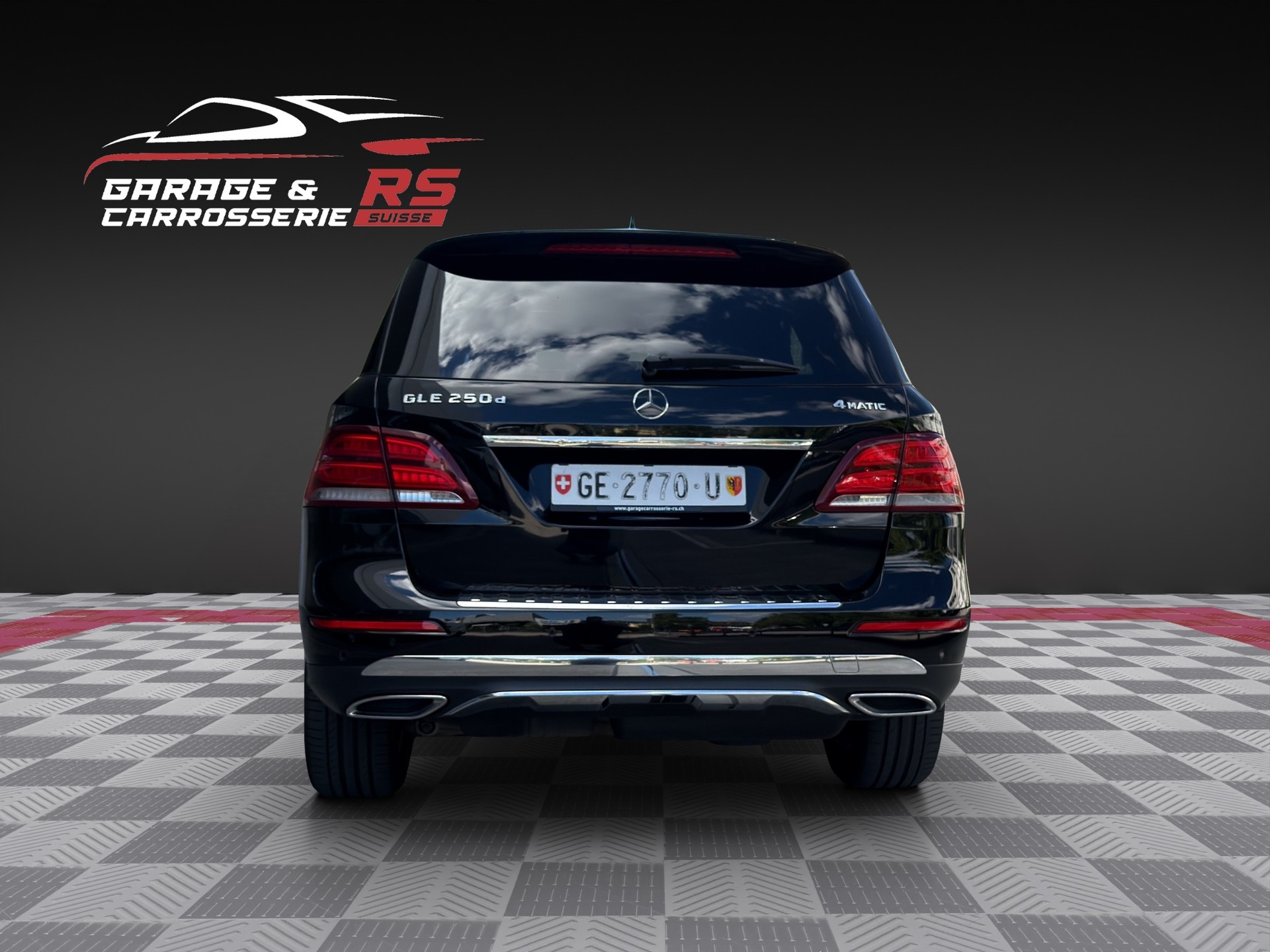 MERCEDES-BENZ GLE 250 d Executive 4Matic 9G-Tronic-image-3