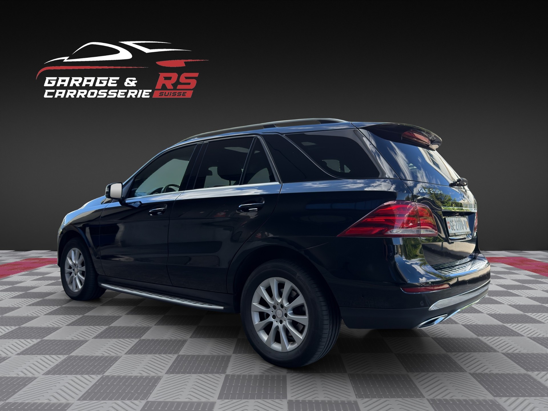 MERCEDES-BENZ GLE 250 d Executive 4Matic 9G-Tronic-image-2