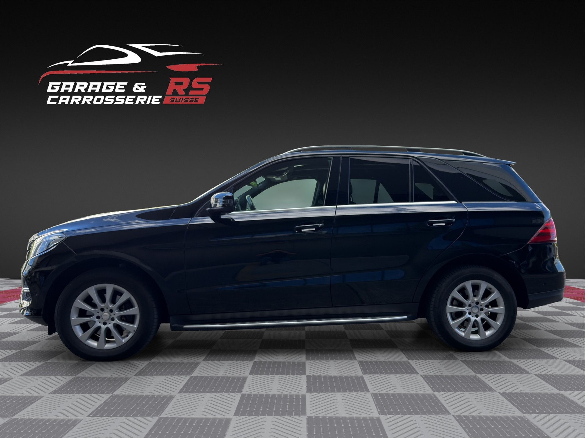 MERCEDES-BENZ GLE 250 d Executive 4Matic 9G-Tronic-image-1