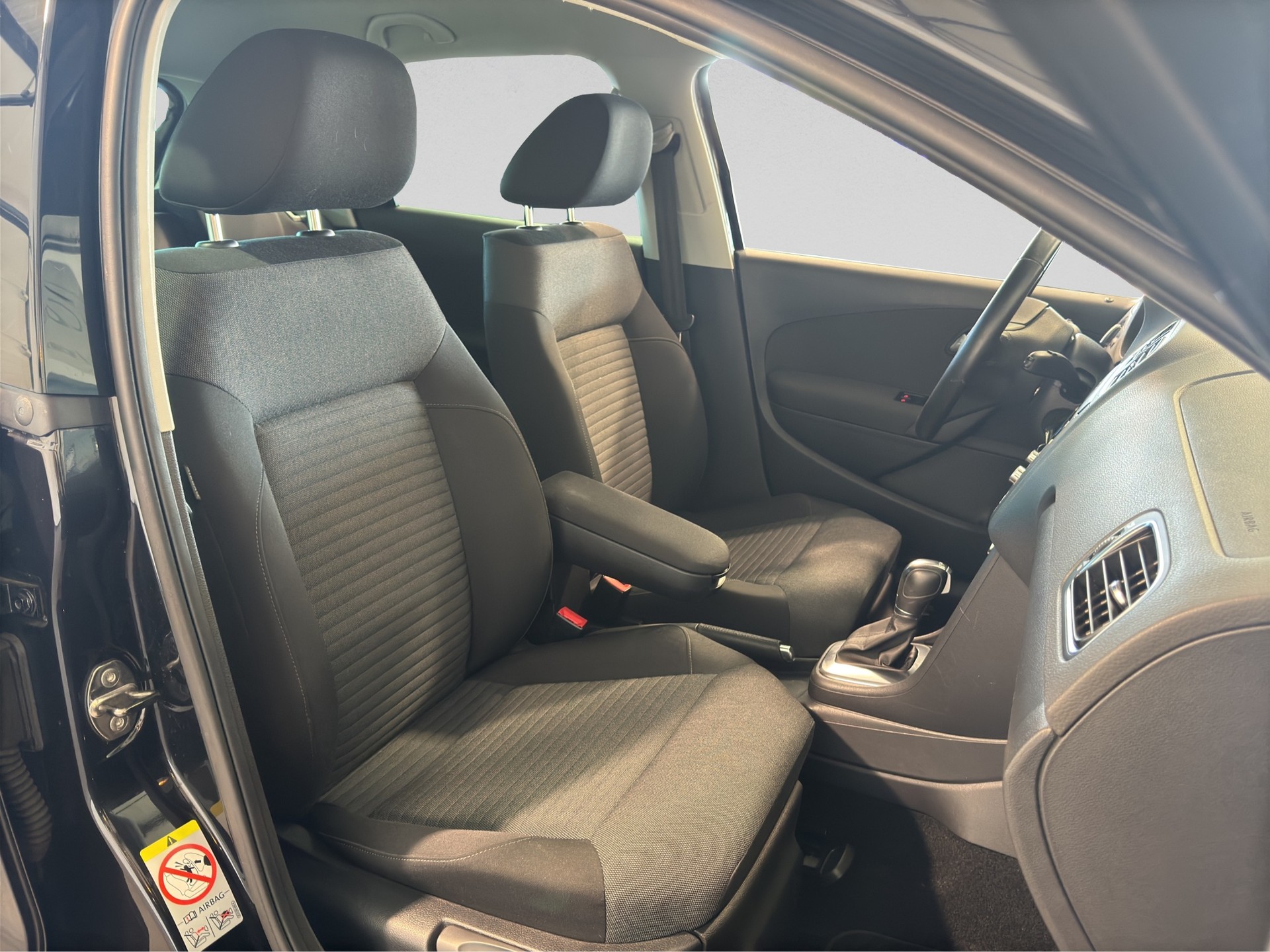 VW Polo 1.2 TSI TEAM DSG-image-15