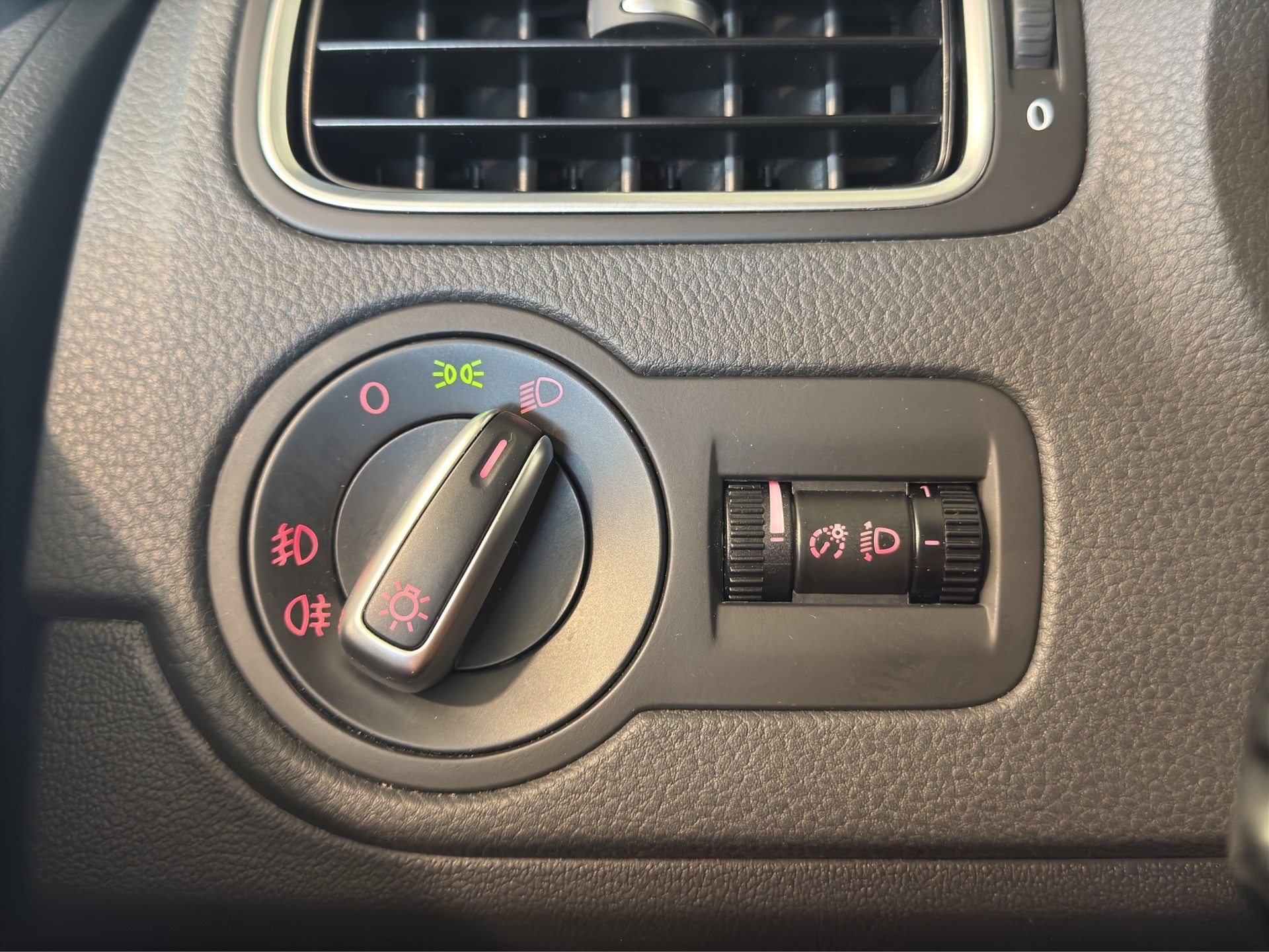 VW Polo 1.2 TSI TEAM DSG-image-23