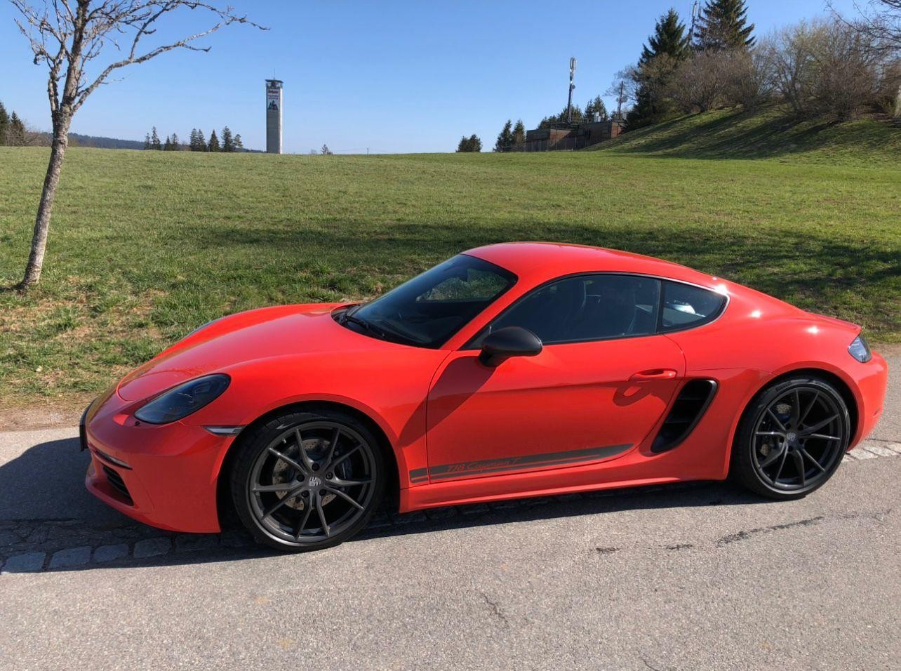 PORSCHE Cayman T-image-2