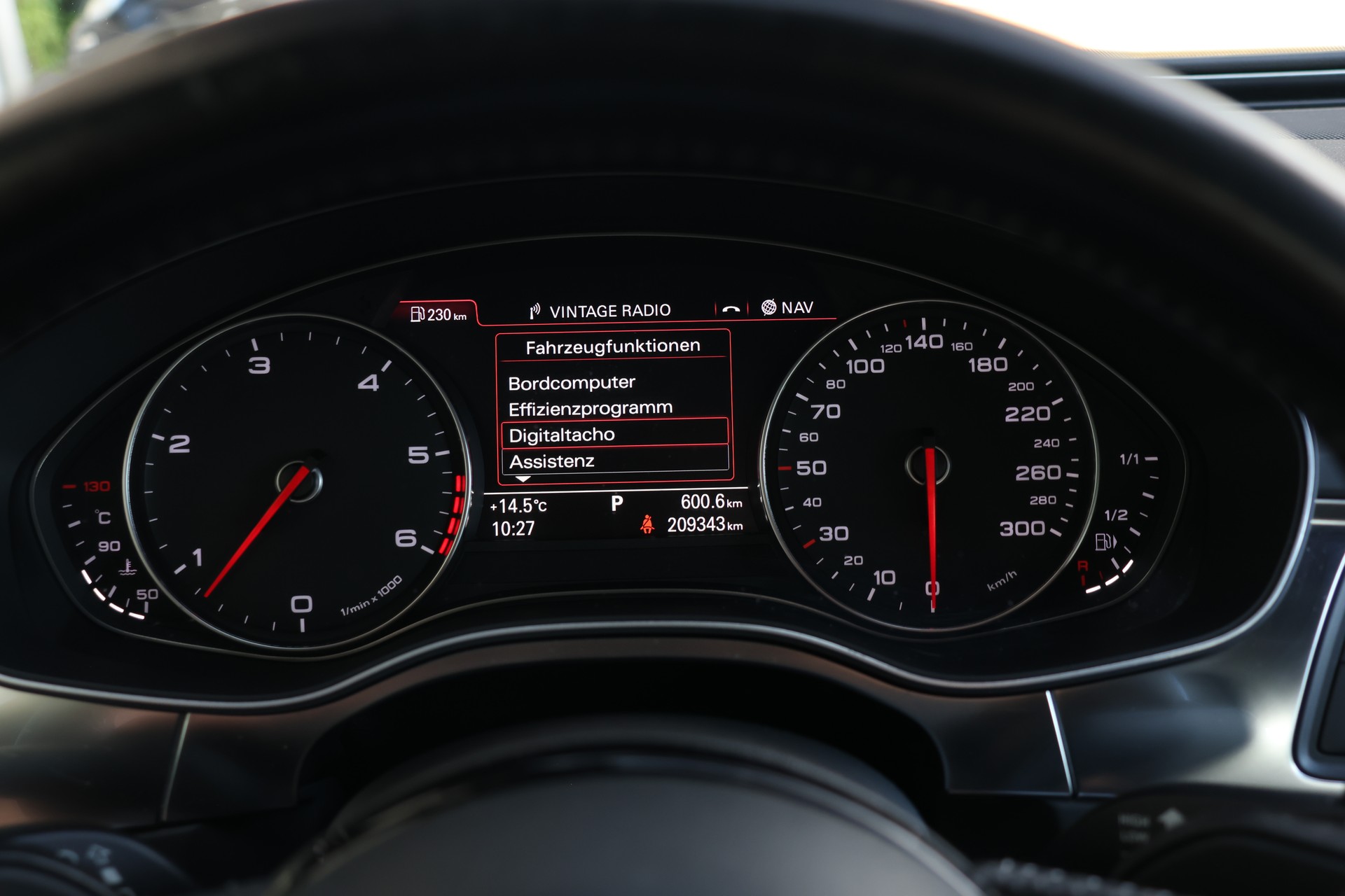 AUDI A6 Avant 3.0 BiTDI V6 quattro tiptronic S line-image-15