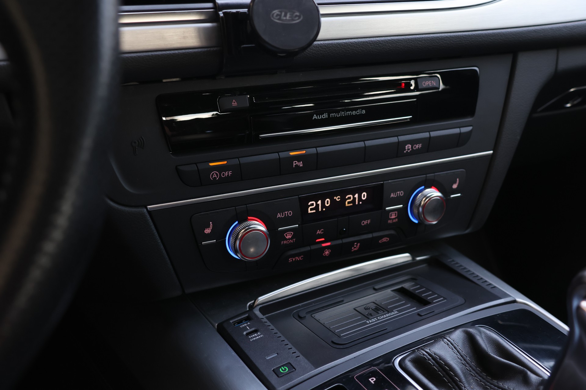 AUDI A6 Avant 3.0 BiTDI V6 quattro tiptronic S line-image-24