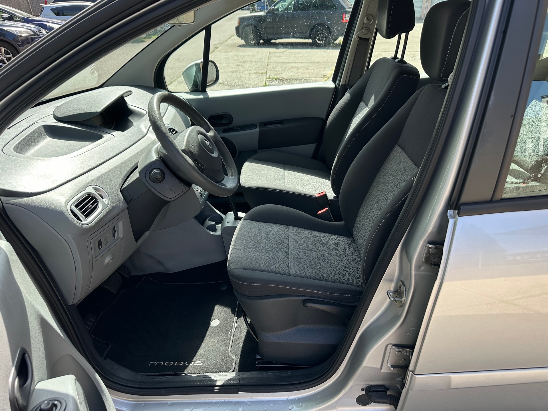 RENAULT Modus 1.6 16V Dynamique Automatic-image-9