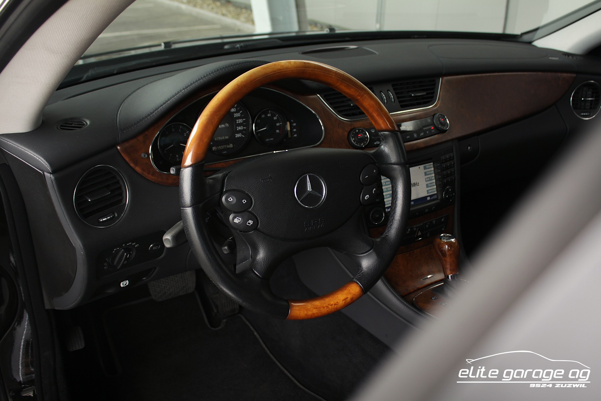 MERCEDES-BENZ CLS 500 7G-Tronic-image-14