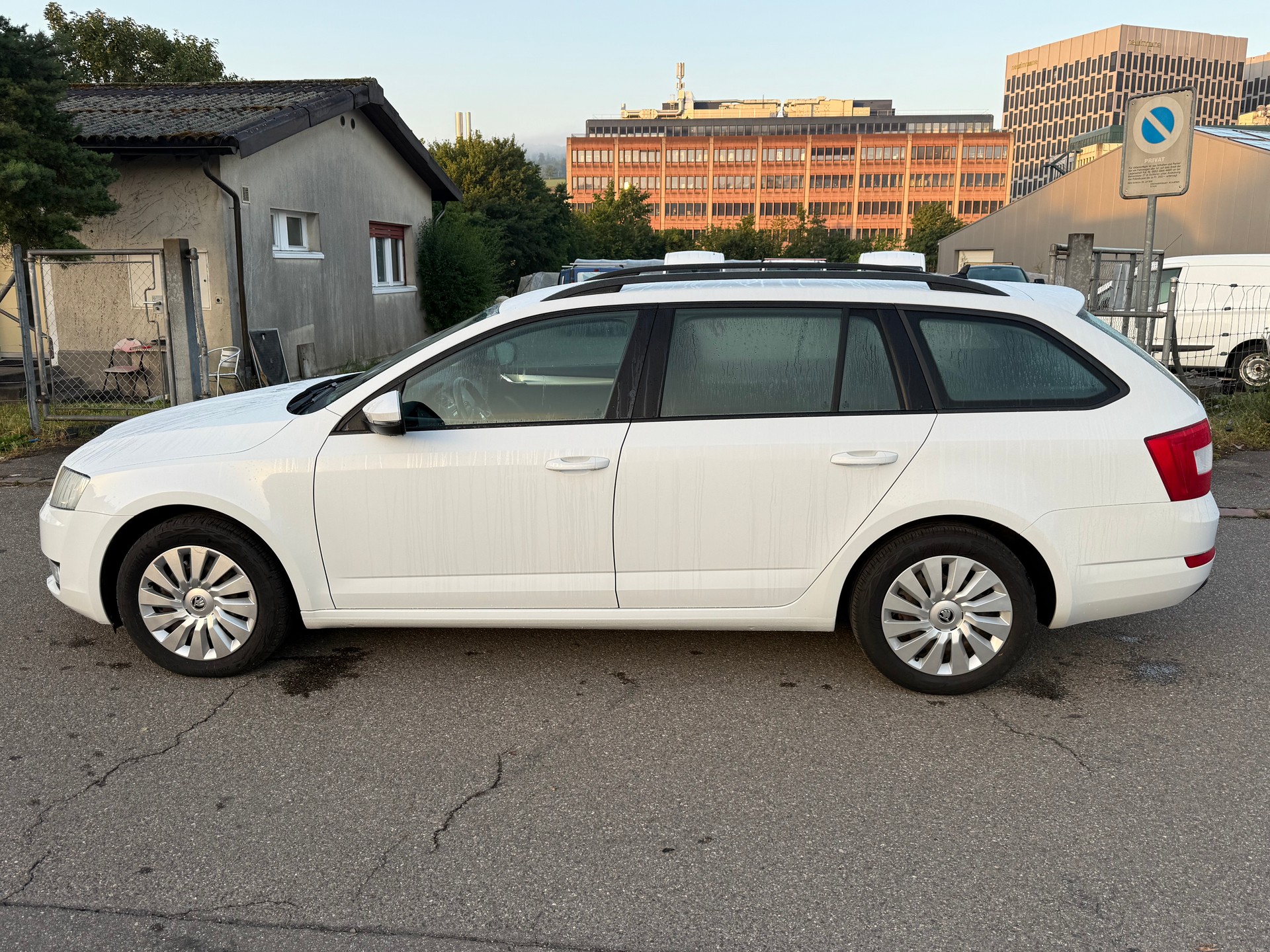 SKODA Octavia Combi 2.0 TDI Ambition 4x4 DSG-image-6