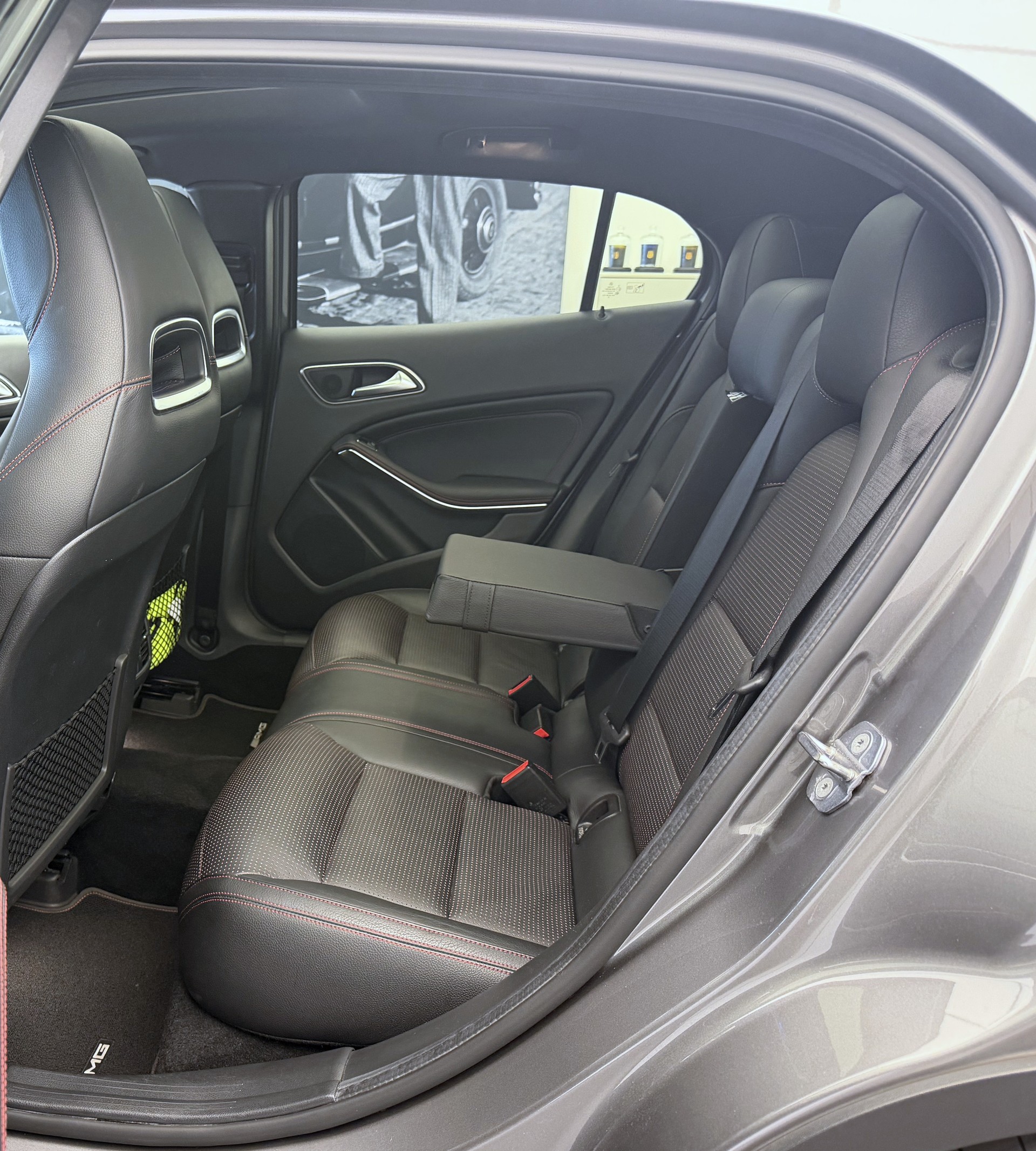 MERCEDES-BENZ GLA 250 AMG Line 4Matic 7G-DCT-image-19