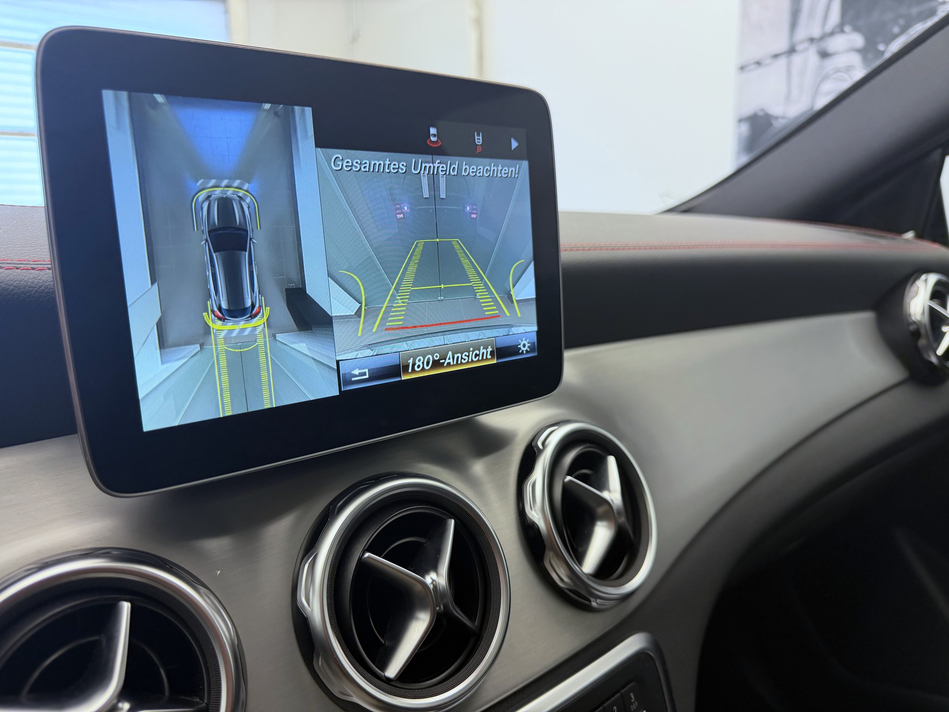 MERCEDES-BENZ GLA 250 AMG Line 4Matic 7G-DCT-image-15