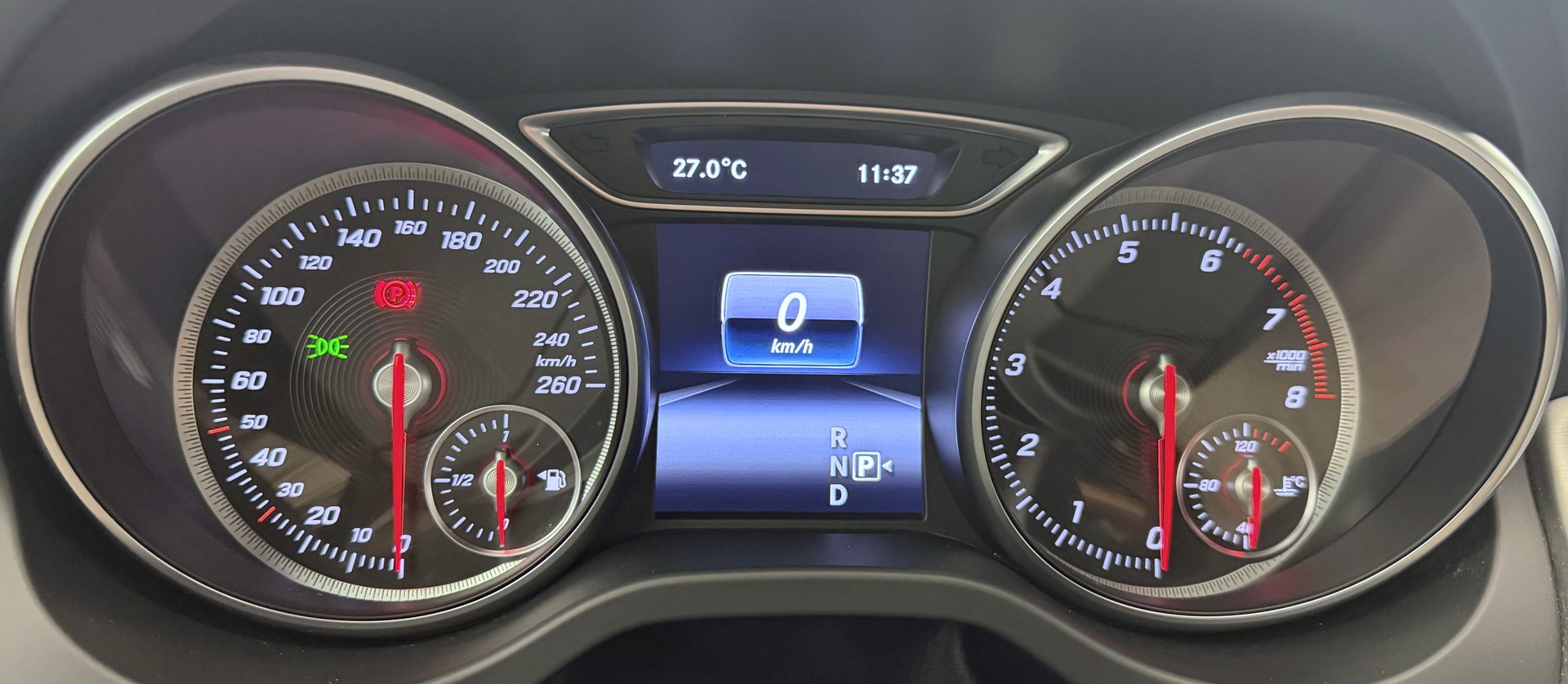 MERCEDES-BENZ GLA 250 AMG Line 4Matic 7G-DCT-image-7