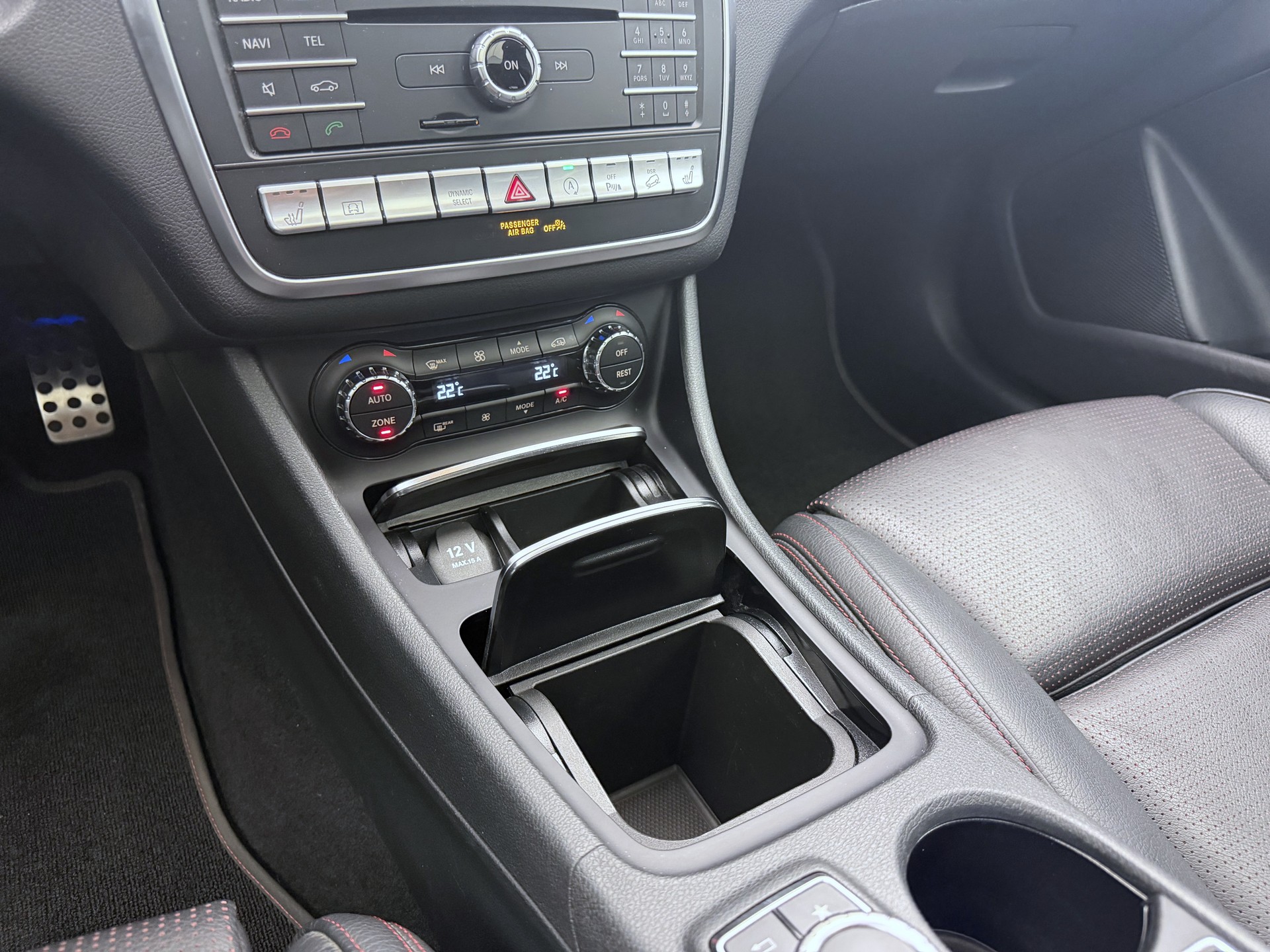 MERCEDES-BENZ GLA 250 AMG Line 4Matic 7G-DCT-image-12