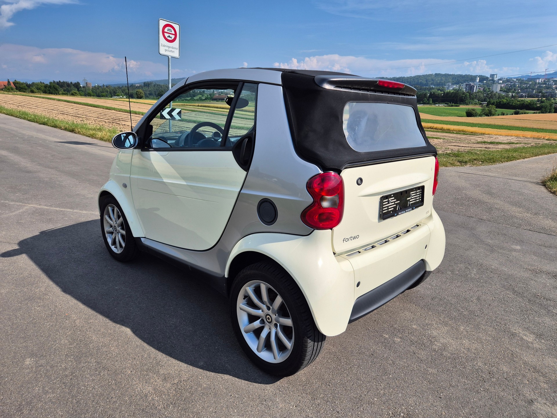 SMART Cabrio-image-6