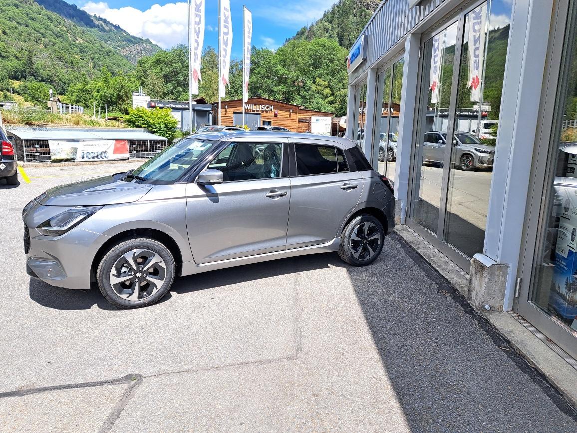 SUZUKI Swift 1.2 Compact Top Hybrid 4x4-image-2