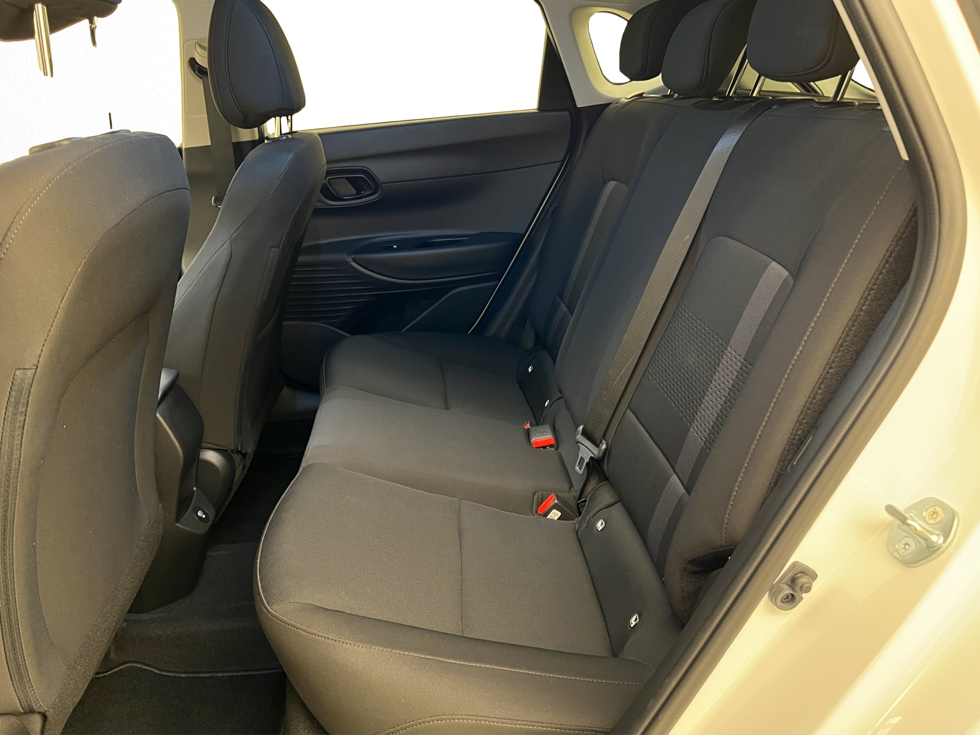 HYUNDAI i20 1.0 T-GDi Amplia DCT-image-4