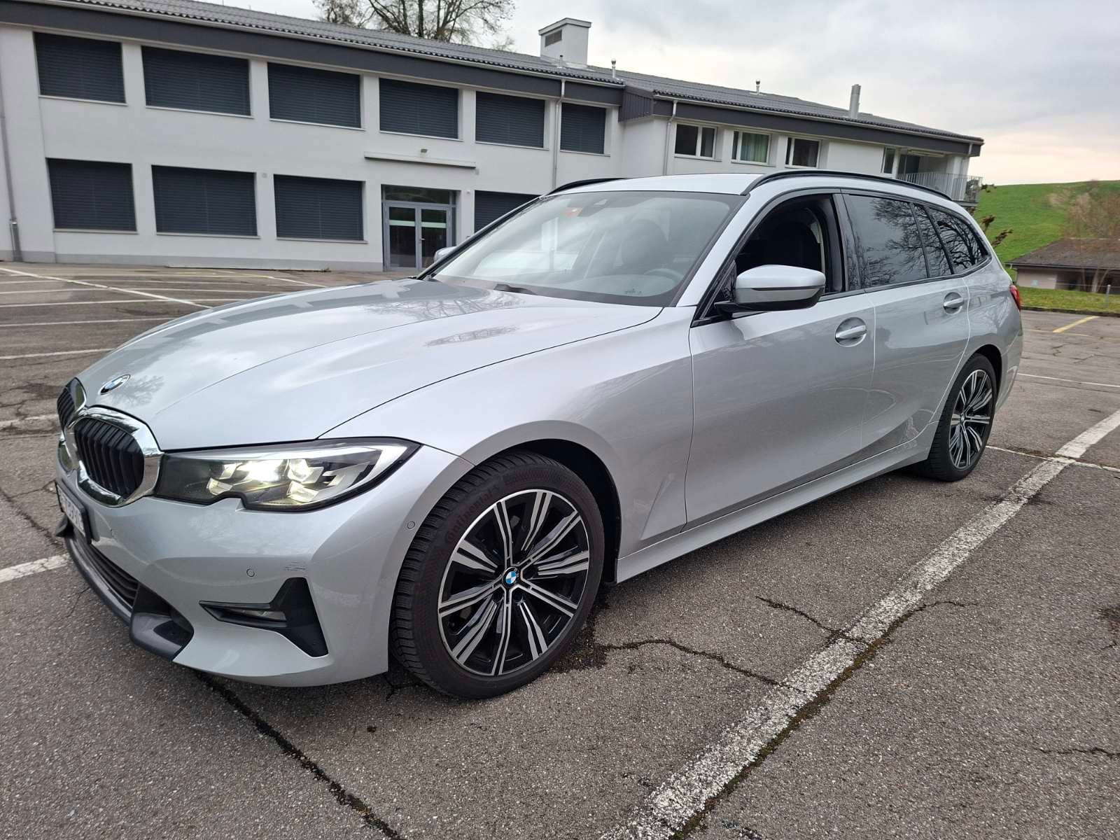 BMW 320d xDrive Touring Steptronic Fleet Edition-image-0