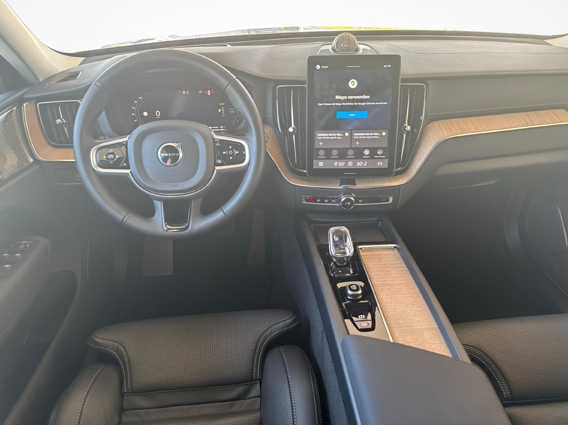 VOLVO XC60 2.0 T8 TE Ultra Dark eAWD-image-9