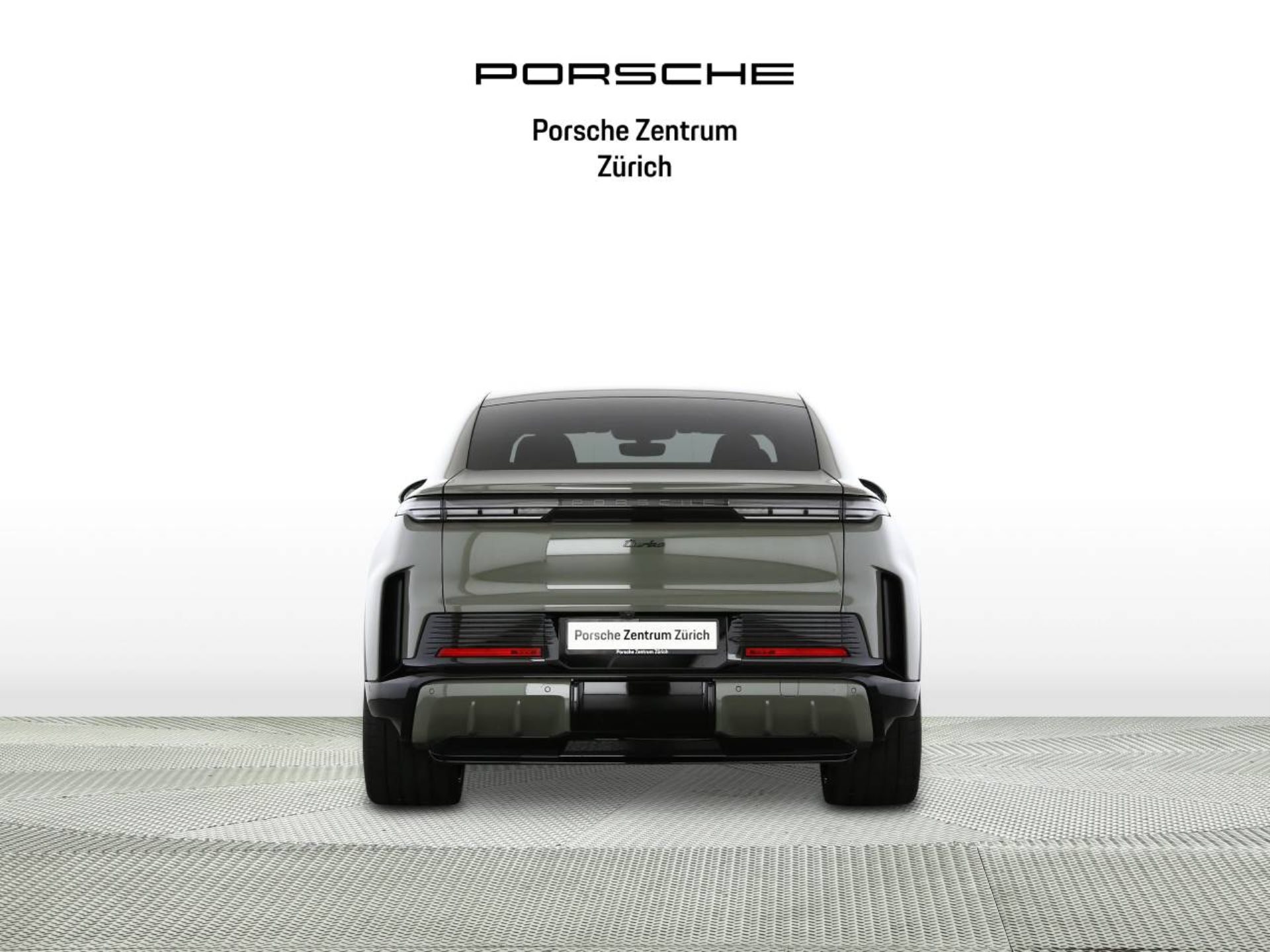PORSCHE Cayenne Turbo Coupé Electric-image-6