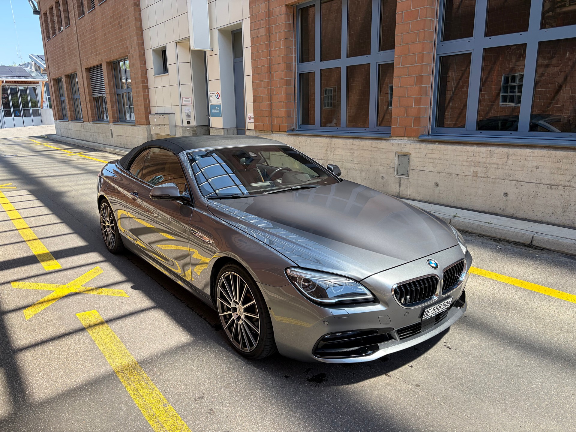 BMW 650i-image-1