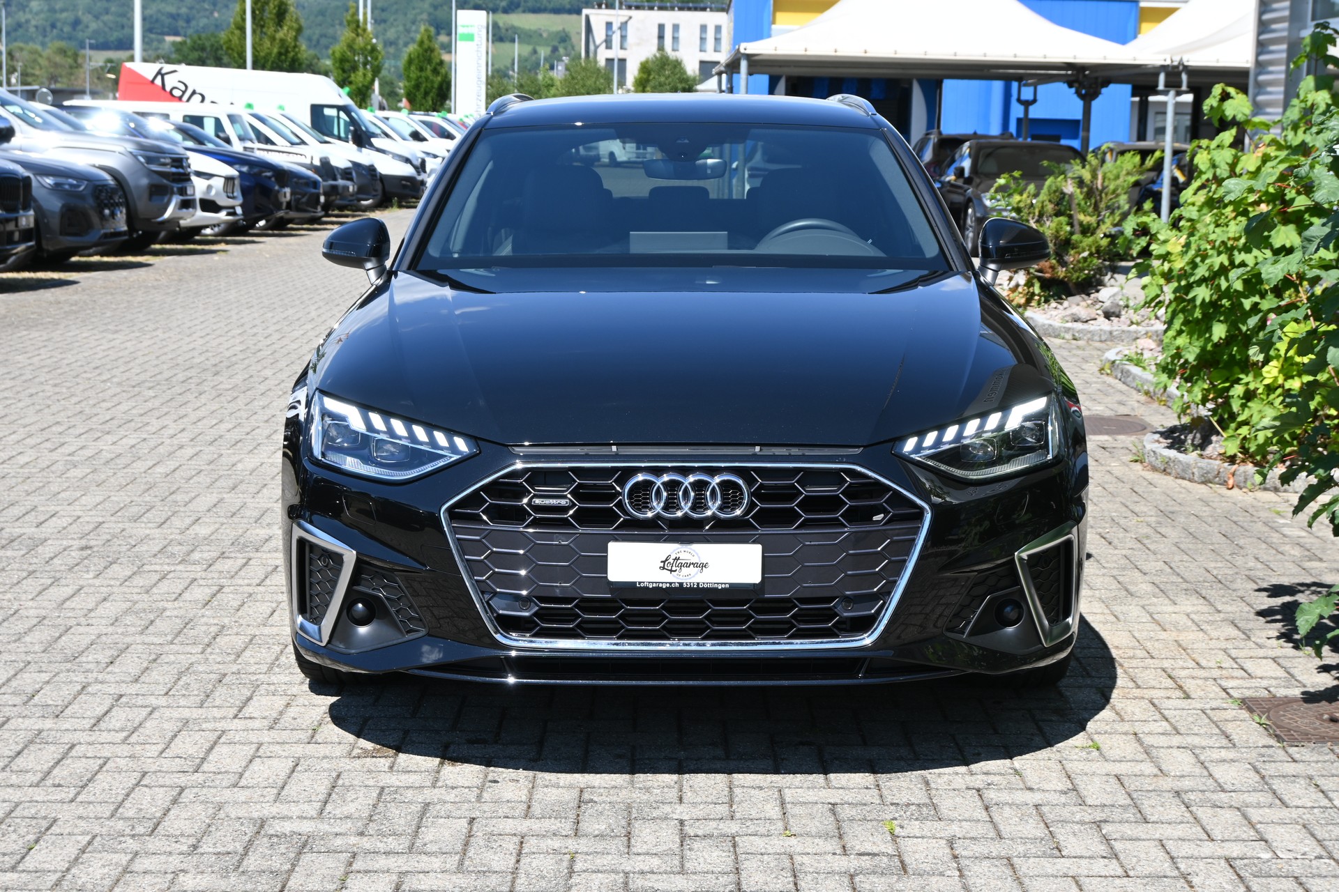 AUDI A4 Avant 40 TFSI S line S-tronic quattro + AHK 1700kg-image-2
