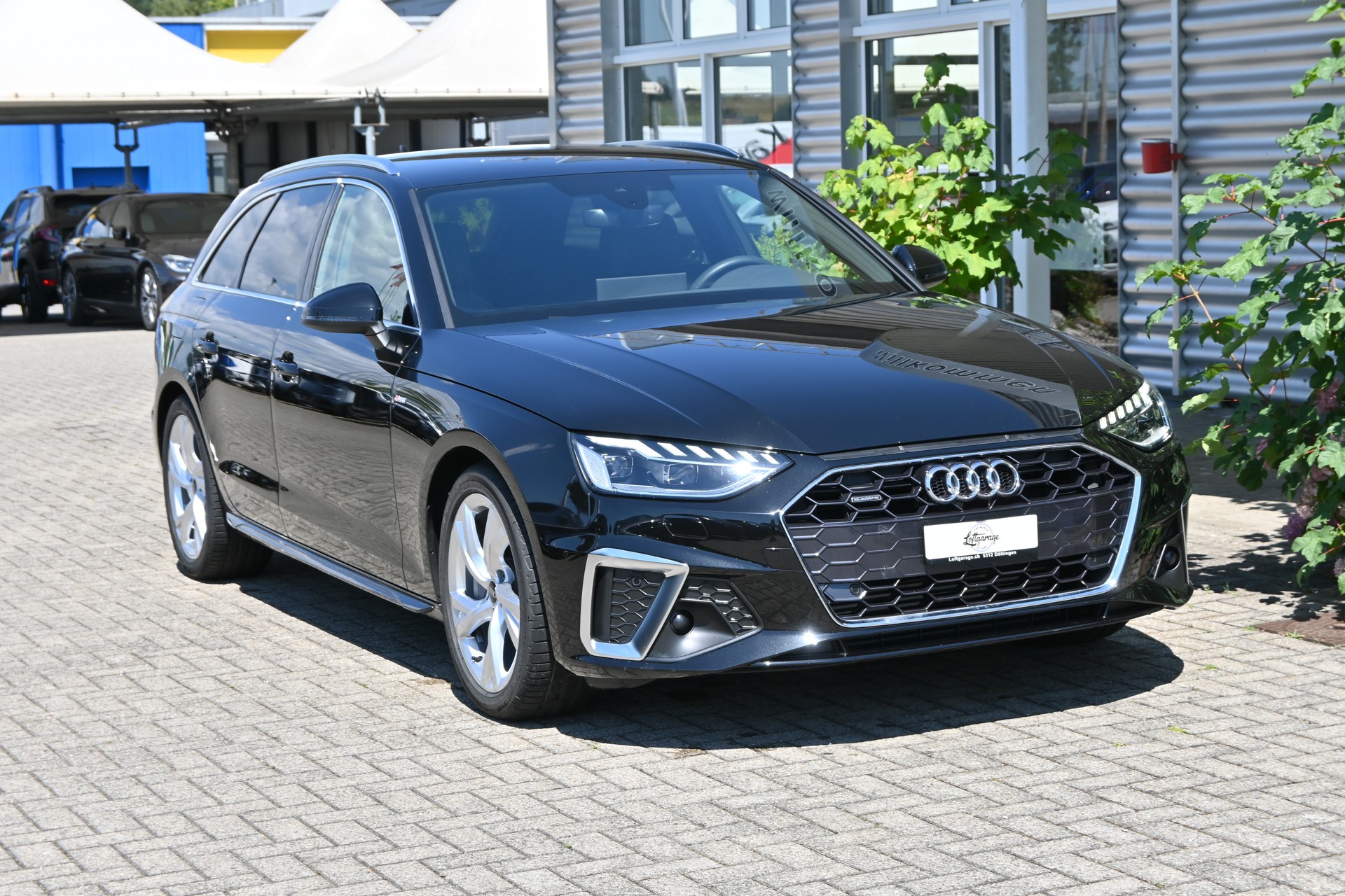 AUDI A4 Avant 40 TFSI S line S-tronic quattro + AHK 1700kg-image-0