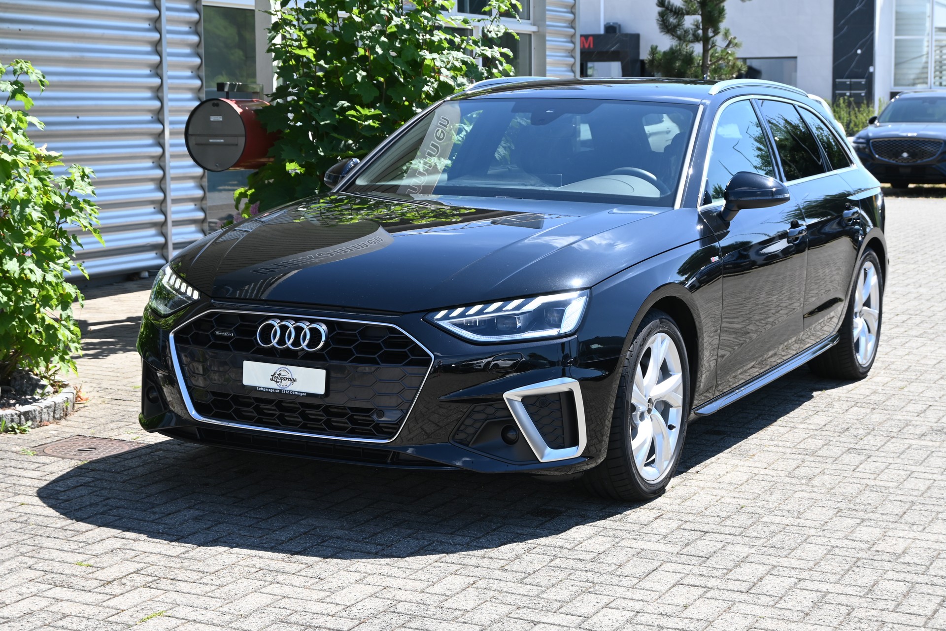 AUDI A4 Avant 40 TFSI S line S-tronic quattro + AHK 1700kg-image-1