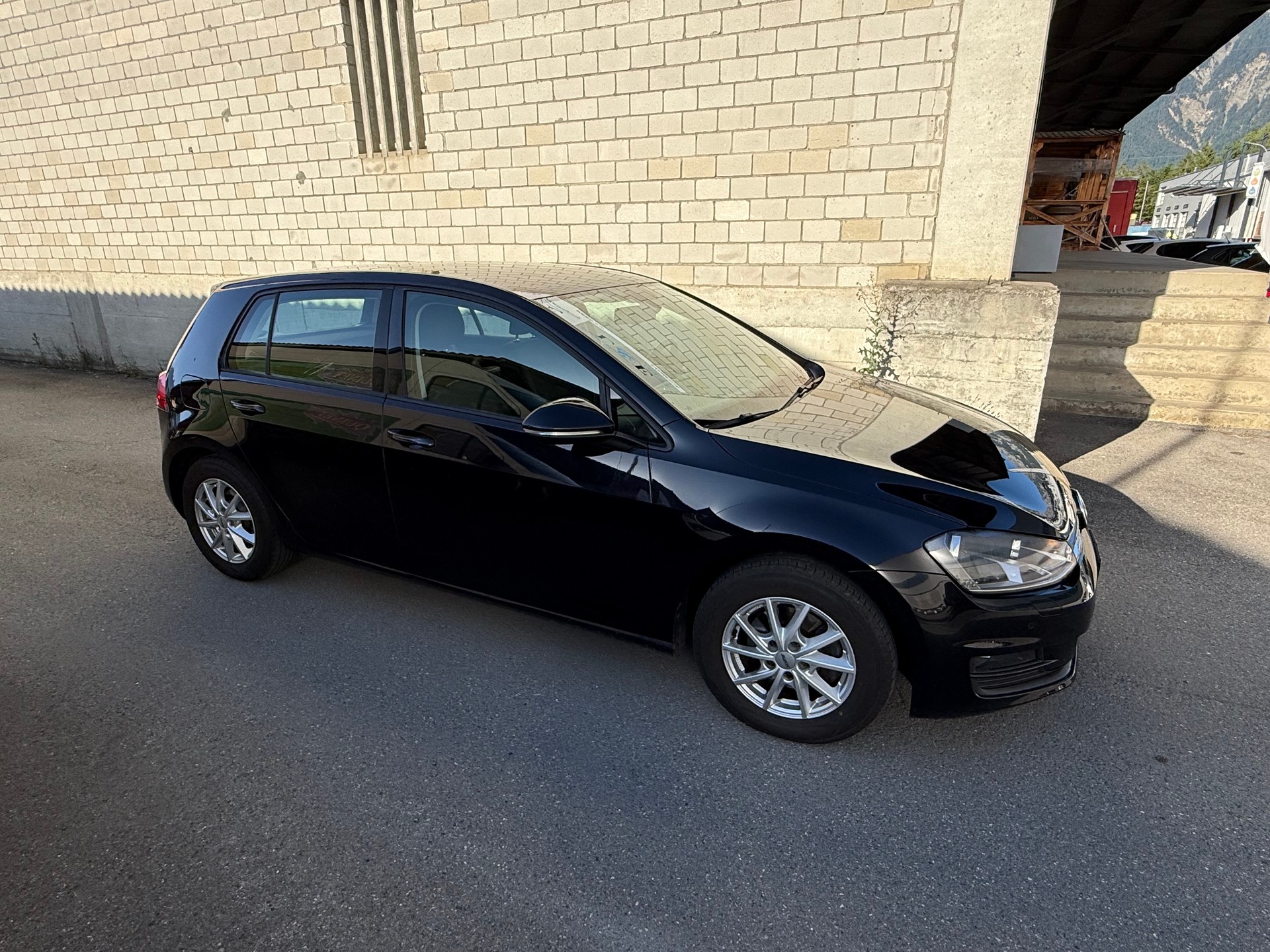 VW Golf 1.4 TSI Highline-image-2