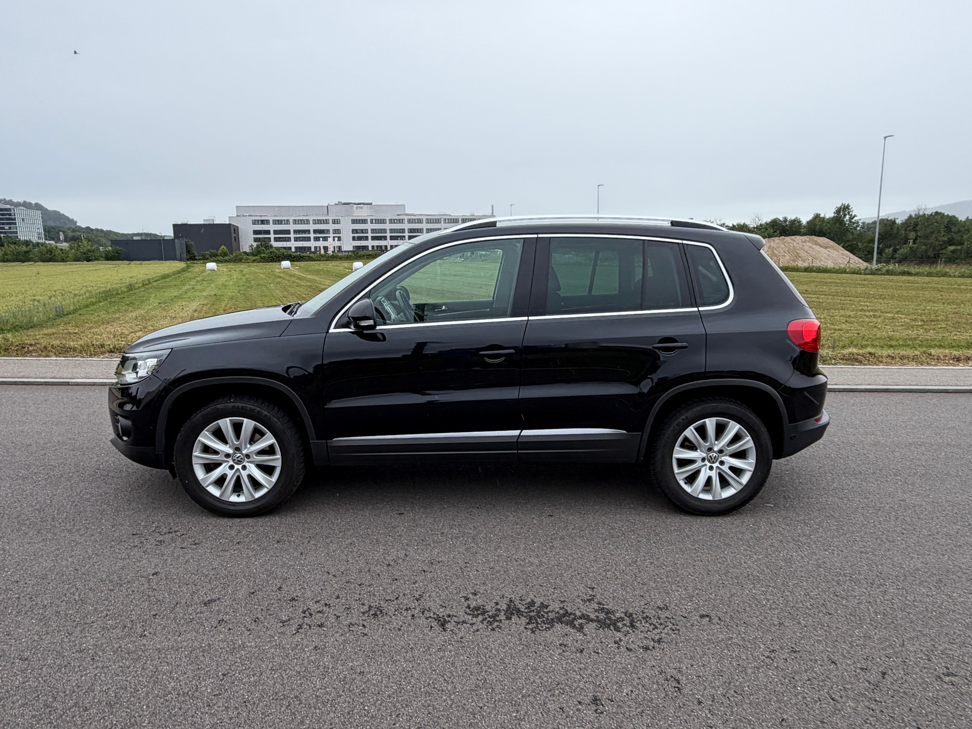 VW Tiguan 2.0 TDI BMT Salomon 4Motion DSG-image-4