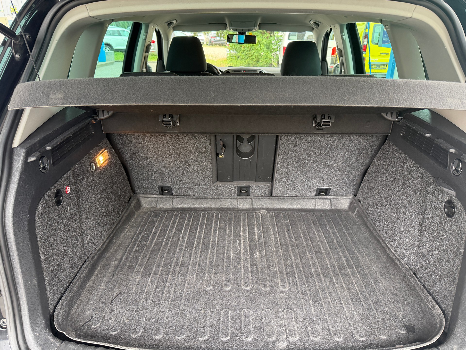 VW Tiguan 2.0 TDI BMT Salomon 4Motion DSG-image-14