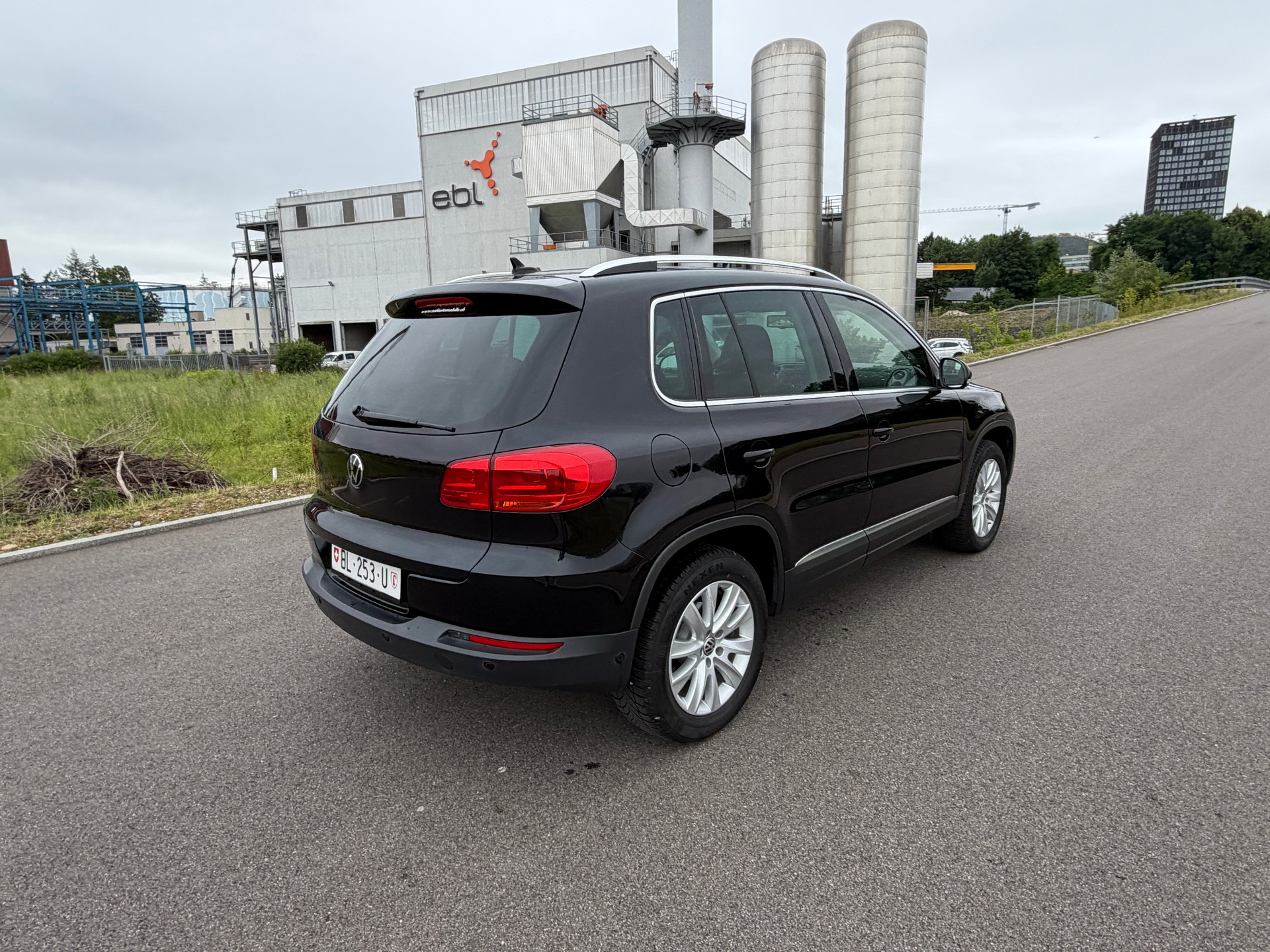 VW Tiguan 2.0 TDI BMT Salomon 4Motion DSG-image-5