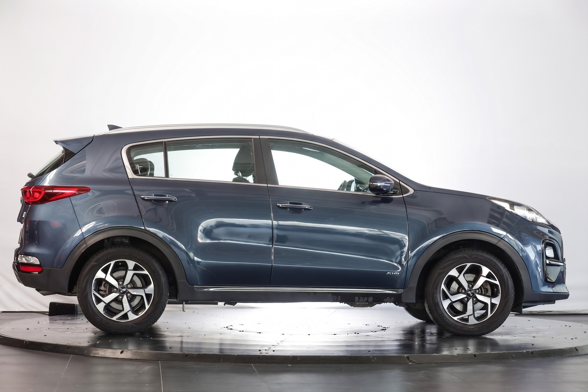 KIA Sportage 1.6 T-GDi Style 4WD Automat-image-4