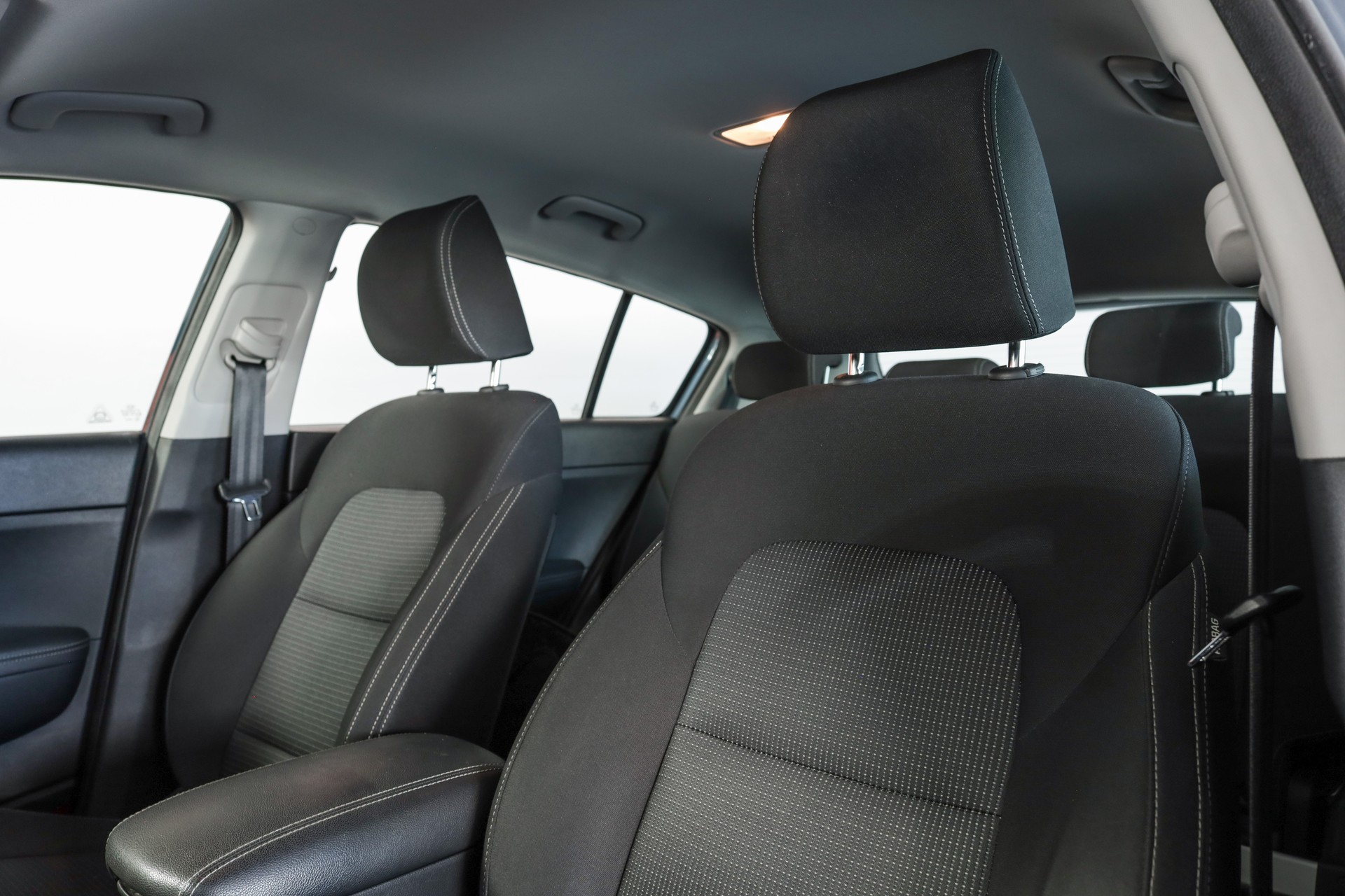 KIA Sportage 1.6 T-GDi Style 4WD Automat-image-18