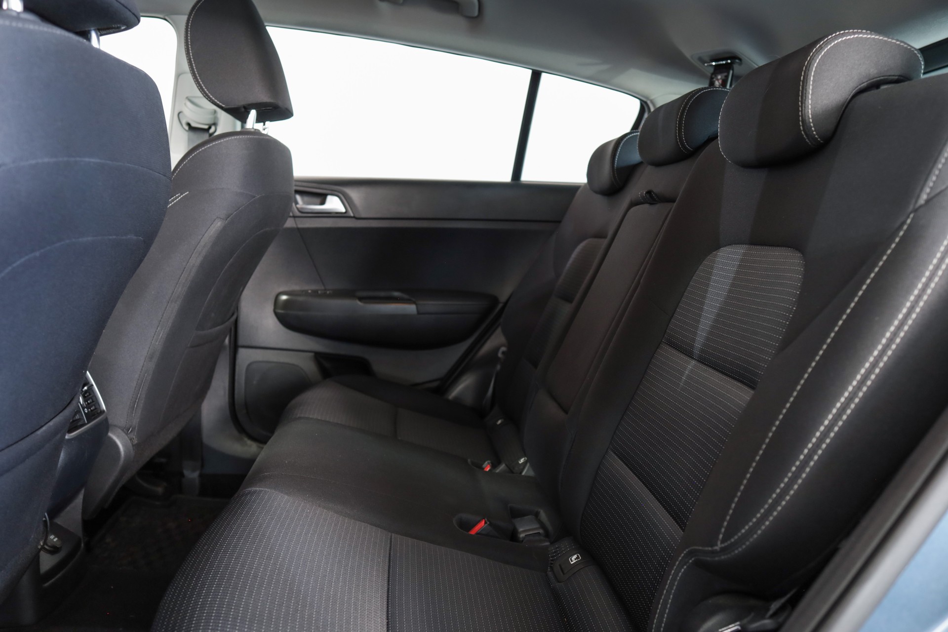 KIA Sportage 1.6 T-GDi Style 4WD Automat-image-21