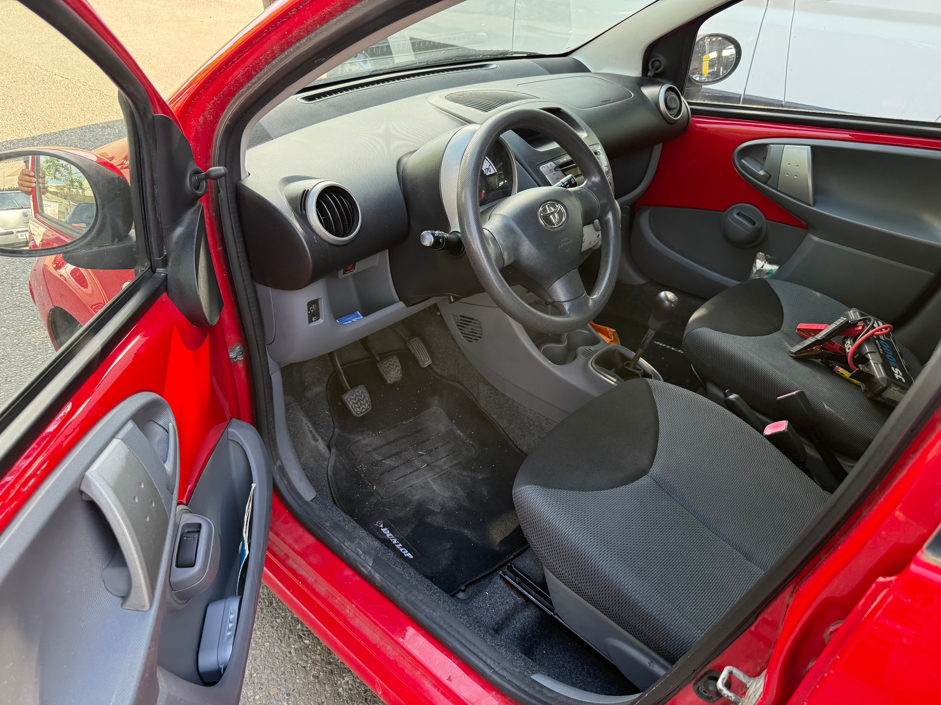 TOYOTA Aygo 1.4 D Linea Luna-image-8