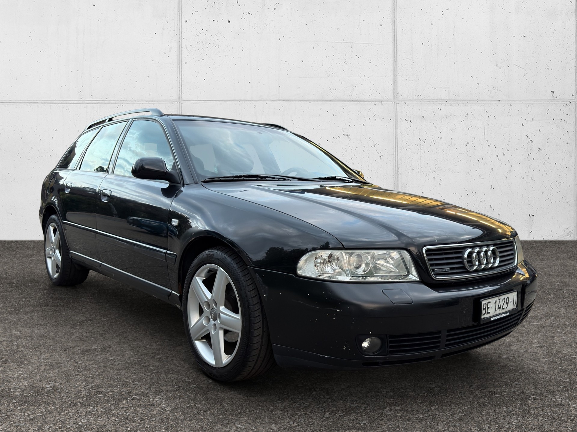 AUDI A4 Avant 1.8 T quattro Ambition-image-0