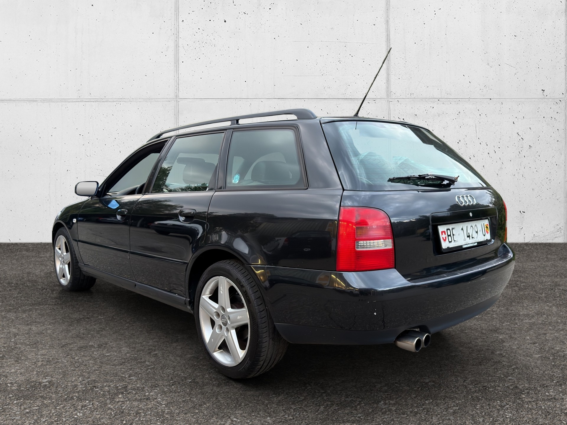 AUDI A4 Avant 1.8 T quattro Ambition-image-3