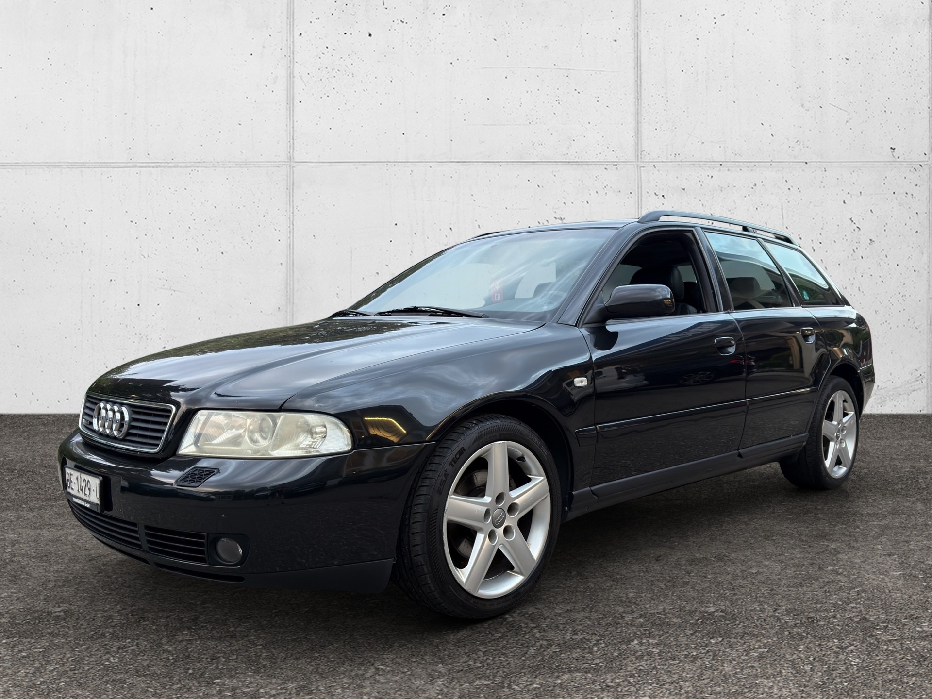 AUDI A4 Avant 1.8 T quattro Ambition-image-1