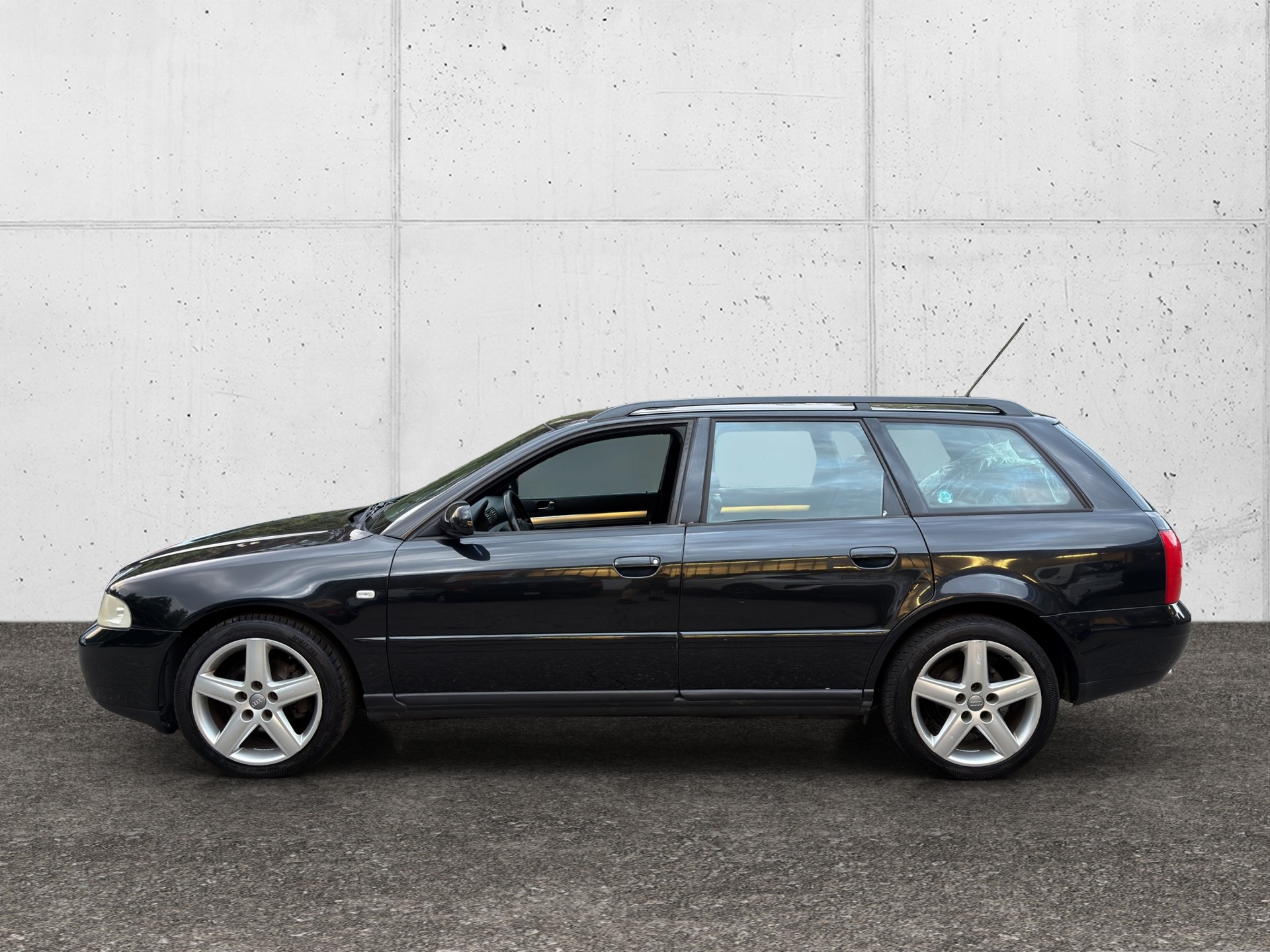 AUDI A4 Avant 1.8 T quattro Ambition-image-6