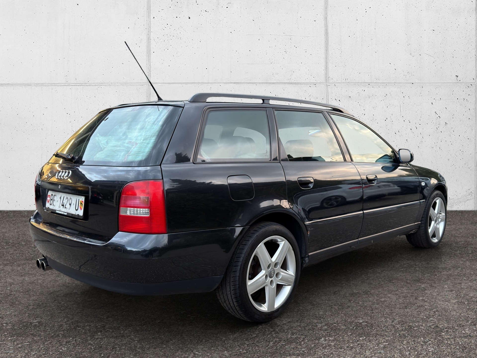 AUDI A4 Avant 1.8 T quattro Ambition-image-4