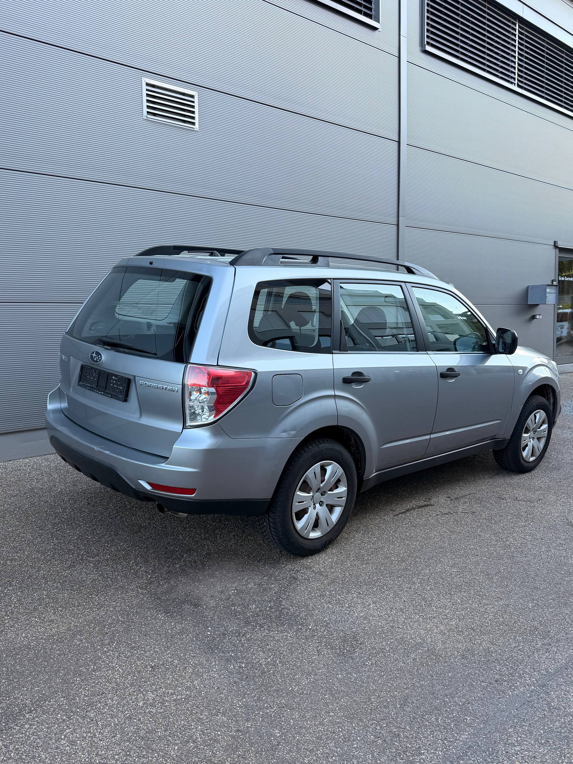 SUBARU 2.0 X Advantage-image-1