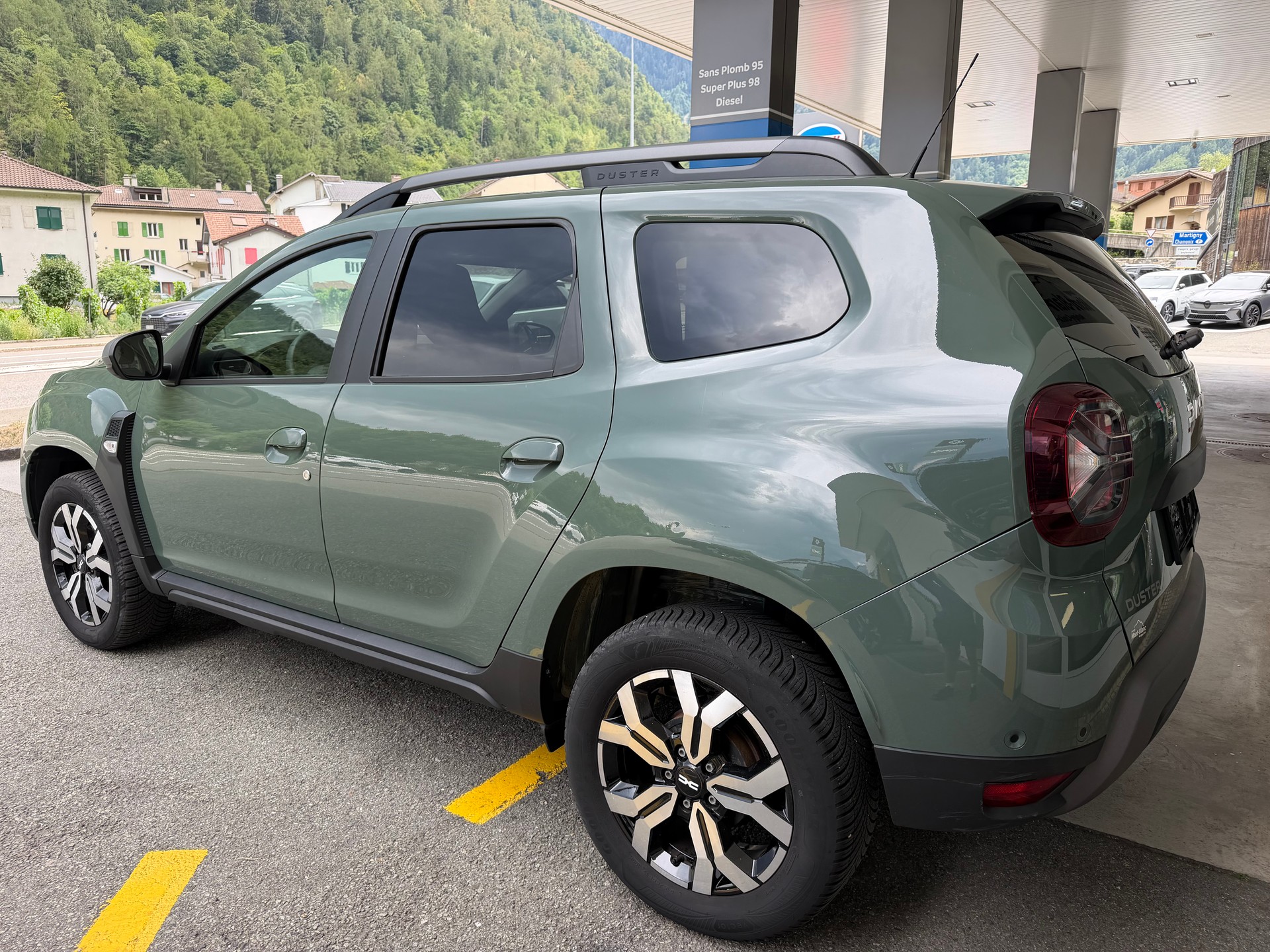 DACIA Duster TCe 150 Journey+ 4x4-image-1